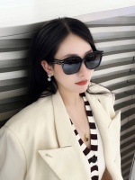 Dior fuera de stock Diorsignature S7F Sun Gaflass🕶Size: 58 18-145 1 Dior fuera de stock Diorsignature S7F Sun Gaflass🕶Size: 58 18-145