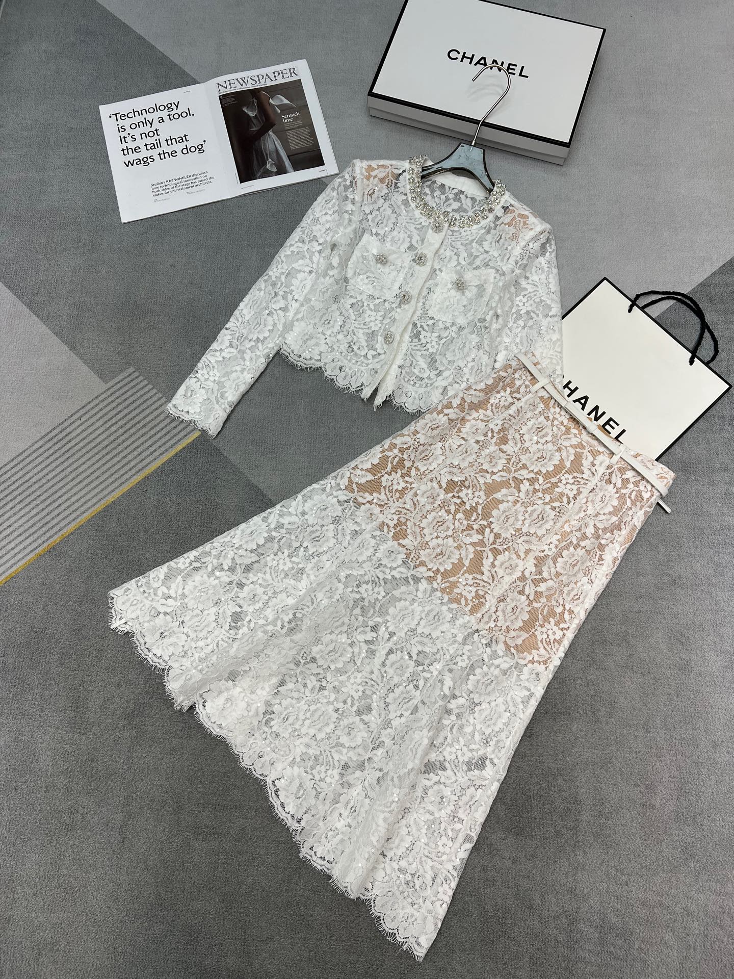 NO:316316,High-quality S*P Early Spring Series Super beautiful custom lace suit Lace lace perspective splicing mesh There are also transparent sequins customization The neckline rhinestones are all hand-sewn. A set of vacation islands is really a big deal. SML top 350SML skirt 300, skirts, alexander wang19860909高品质S*P 早春系列 超美的定制蕾丝套装 蕾丝花边透视拼接网纱 有还有透明亮片定制 领口水钻都是手工缝制 一套度假海岛真的太出片啦 SML上衣350SML半裙300,,skirts,alexander wang,Women's clothing