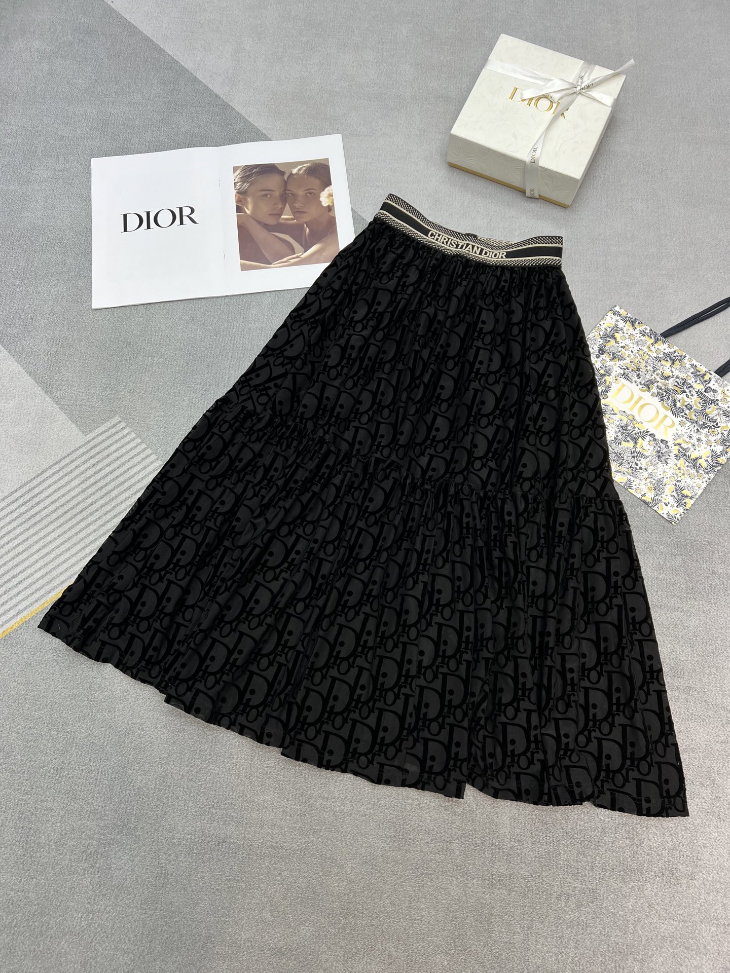NO:315749,High-quality DIOR2025 spring and summer new elastic rubber waist D letter mesh flocking logo skirt black SML, dior, skirts, alexander wang19860909高品质DIOR2025春夏新款弹力橡筋腰D字母网纱植绒logo半裙黑色SML,,dior,skirts,alexander wang,Women's clothing