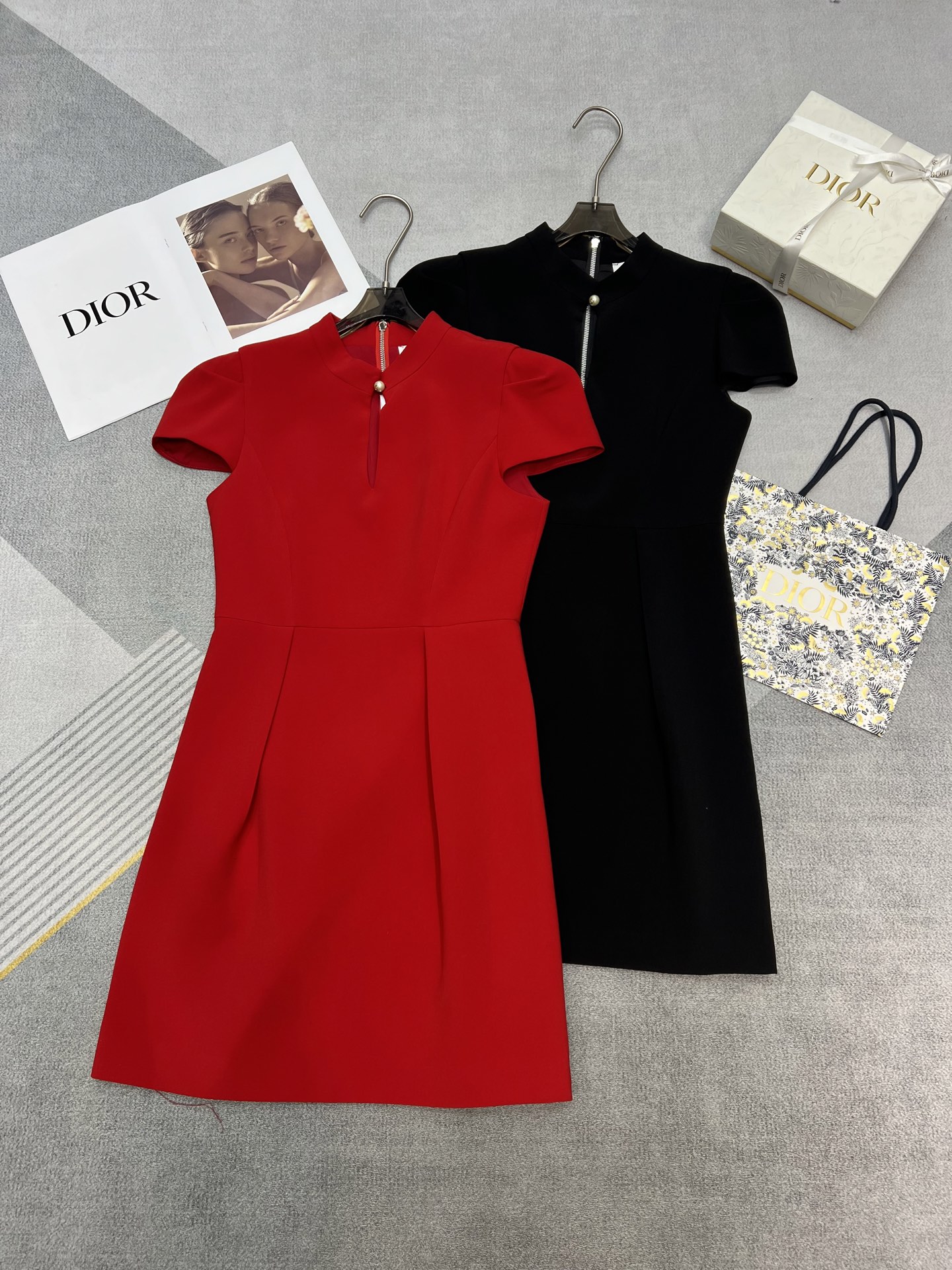 NO:316303,High-quality DiOr 25 early spring new high-end puff pocket pearl button dress dress / red black SML, dior, skirts, alexander wang19860909高品质DiOr25年早春新款高级泡泡袖珍珠扣礼服连衣裙/红色黑色SML,,dior,skirts,alexander wang,Women's clothing