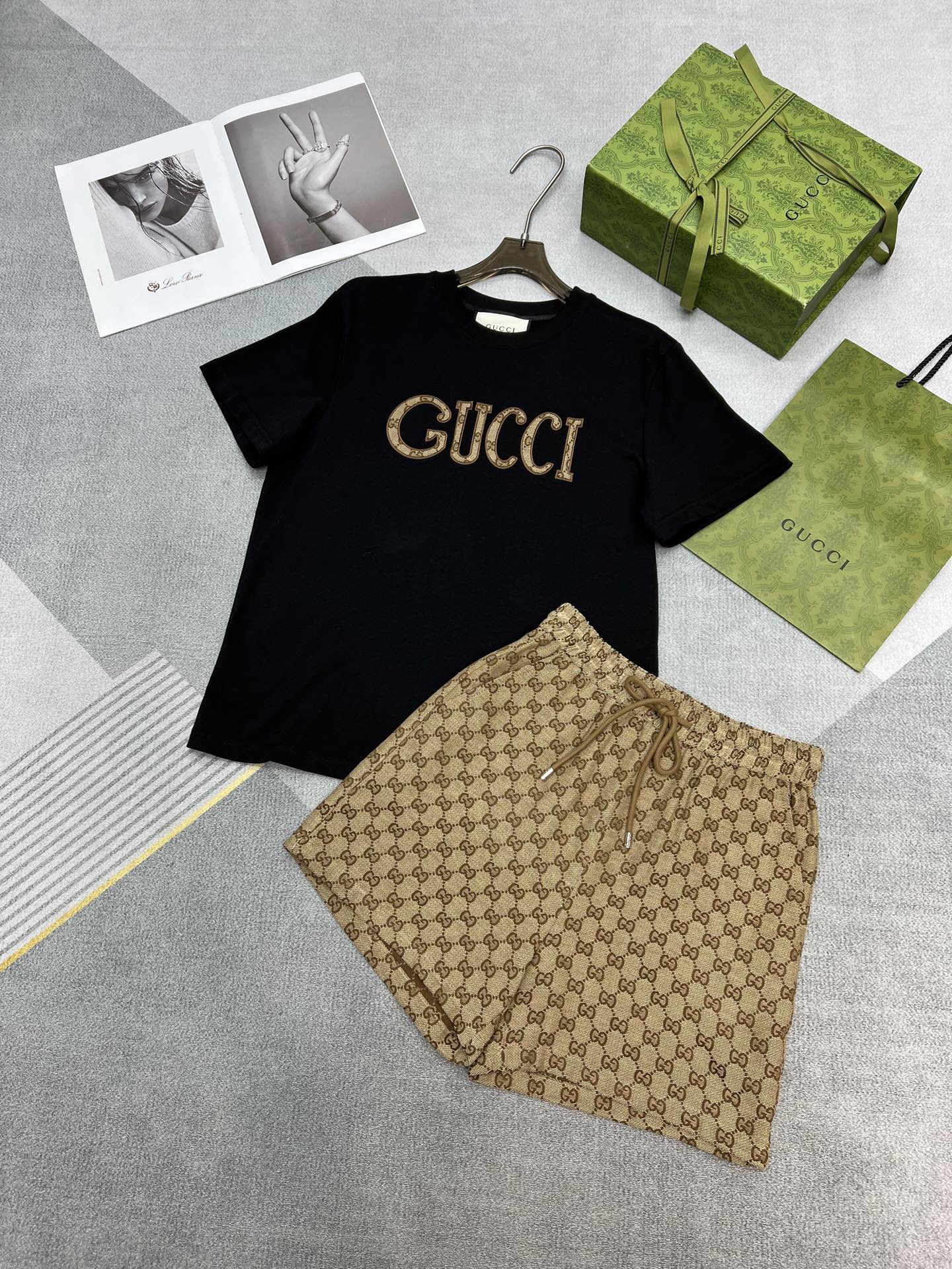 NO:311417,High-quality gucci2025 spring and summer new patch embroidered logo T-shirt top classic GG jacquard shorts set S, gucci, shorts, tees, t-shirt, alexander wang19860909高品质gucci2025春夏新款贴布绣花logoT恤上衣经典GG提花短裤套装S,,gucci,shorts,tees，t-shirt,alexander wang,Women's clothing