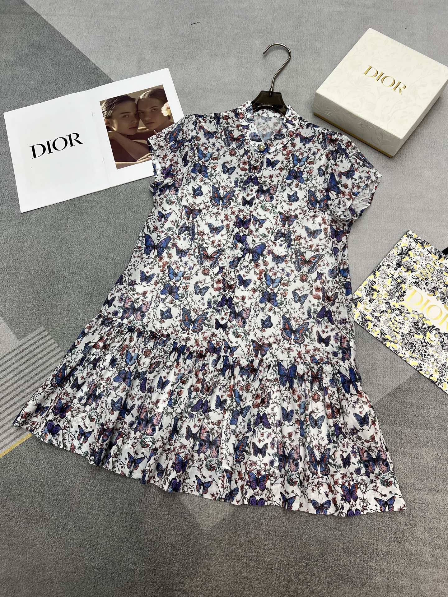 NO:324123,High-quality di*r 2025 spring and summer series Super beautiful butterfly printed dress Yuan version custom printed cotton fabric skin-friendly soft and delicate Customized pearl cd buttons/laser letter concealer buckles inner suspender petticoat skirt. A set is really good-looking SML, skirts, alexander wang19860909高品质di*r 2025春夏系列 超美的蝴蝶印花连衣裙 元版定制印花全棉面料 亲肤柔软细腻 定制珍珠cd纽扣/激光字母暗扣 内里吊带衬裙 一套真的好看呢 SML,,skirts,alexander wang,Women's clothing