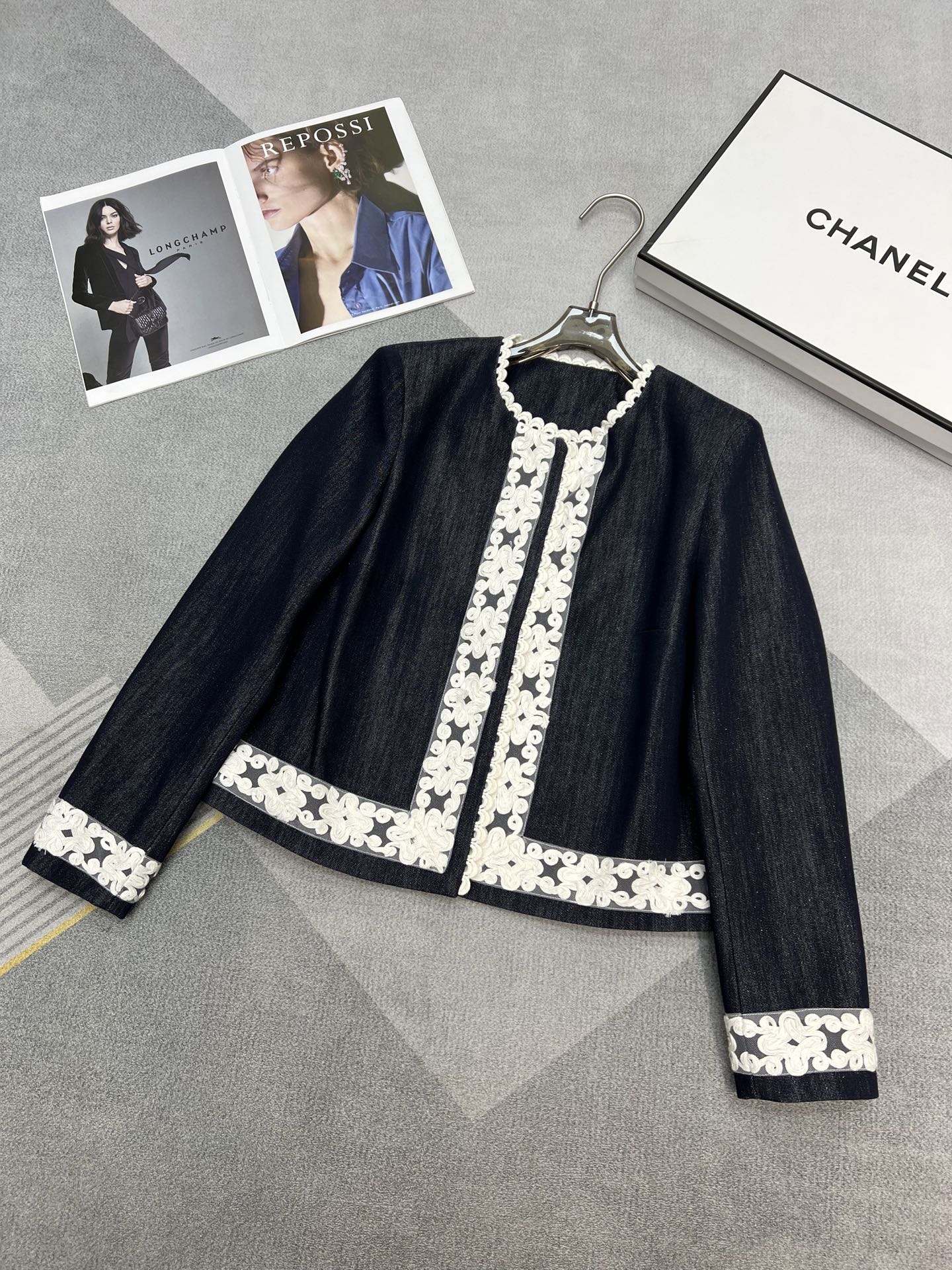 NO:318154,High-quality 25 spring and summer new lace side embroidered jacket/SML, jackets & coats,alexander wang19860909高品质25春夏新款蕾丝拼边绣花小外套/SML,,jackets & coats,alexander wang,Women's clothing
