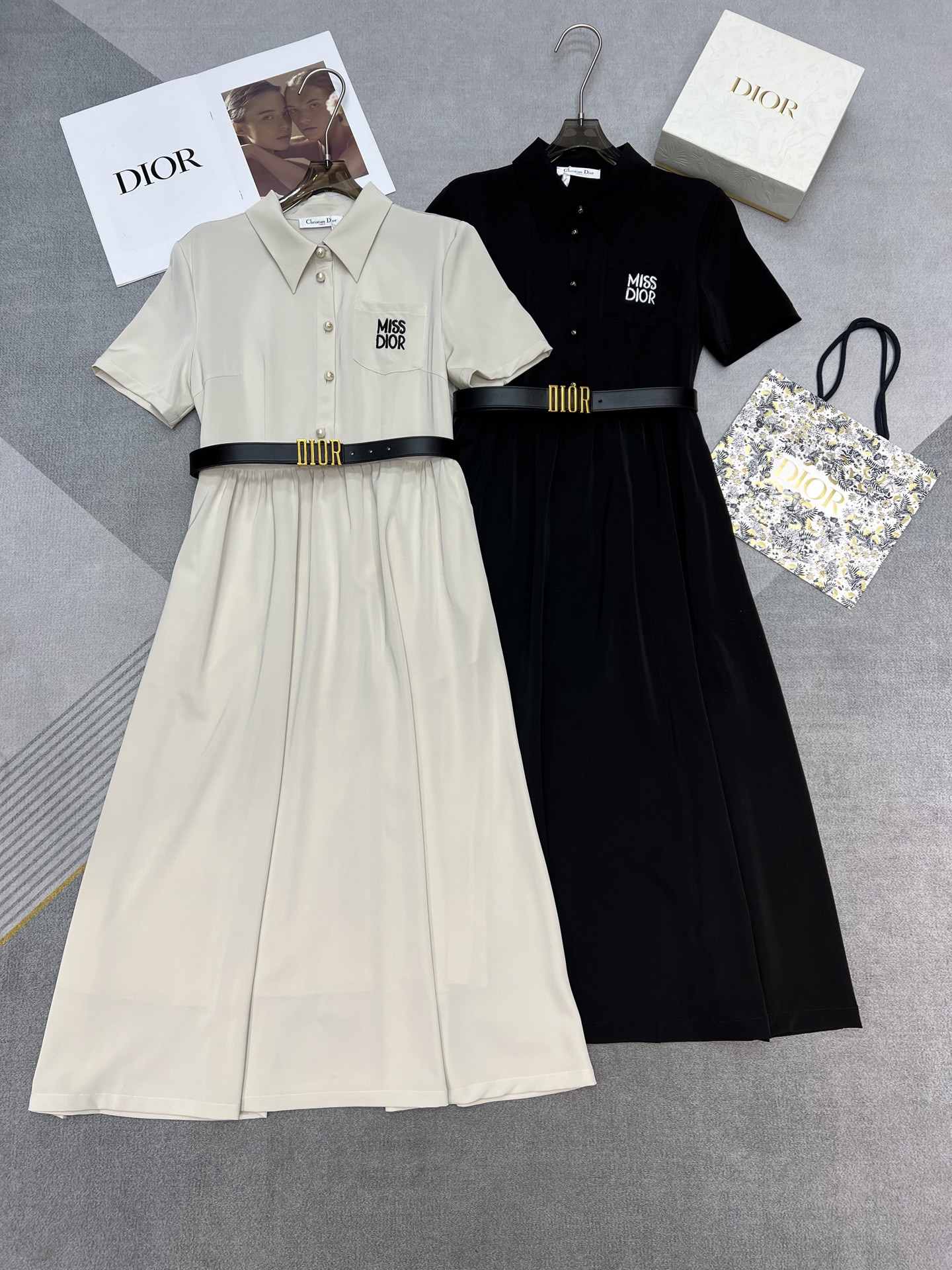 NO:318136,High-quality Dior/Summer new lapel dress, embroidered letters LOGO decoration on the chest, high-end and atmospheric with belt, soft and comfortable fabric, 2 colors SML,,dior,dior,skirts,alexander wang19860909高品质Dior迪奥/夏装新款翻领连衣裙,胸前刺绣字母LOGO装饰,搭配皮带高端大气,面料柔软垂感舒适,2色SML,,dior,dior,skirts,alexander wang,Women's clothing