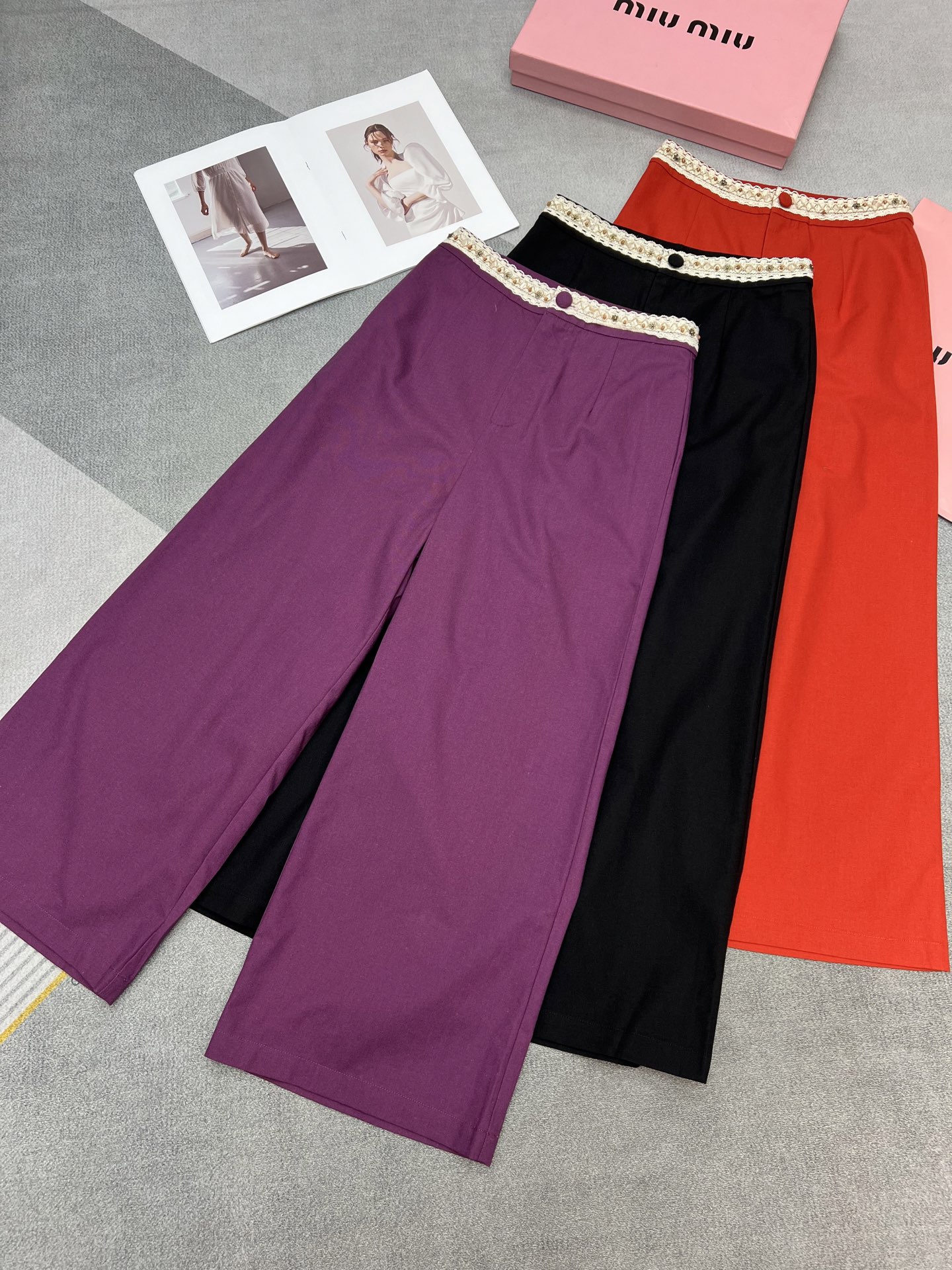 NO:420537,High-quality 2025 summer new nine-point wide-leg pants/fashionable and fashionable three-color two-digit SM, alexander wang19860909高品质2025夏季新款九分阔腿裤/身上时尚洋气减龄三色二码SM,,alexander wang,Women's clothing