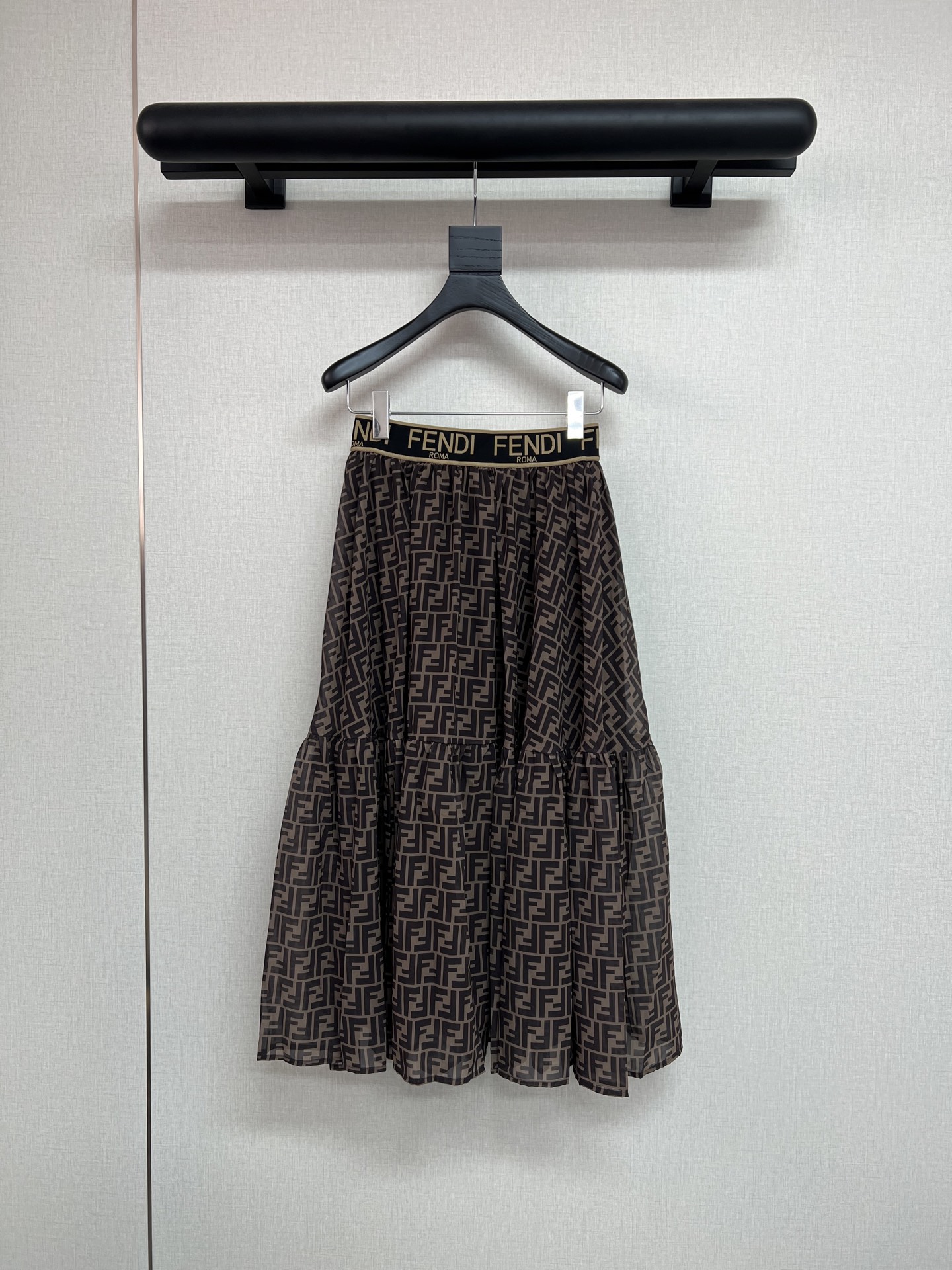 NO:433339,High-quality FENDI2025 early autumn new classic FF letter printed skirt fabric light and flowing logo rubber waist high-quality SML, fendi, skirts, alexander wang19860909高品质FENDI2025早秋新款经典FF字母印花半裙面料轻盈飘逸logo橡筋腰高品质SML,,fendi,skirts,alexander wang,Women's clothing