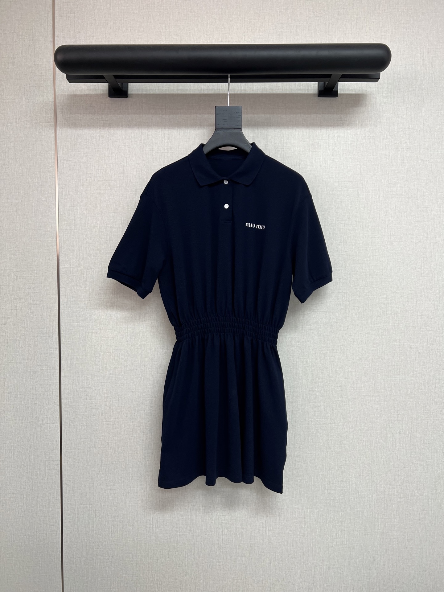 NO:453854,High-quality Miu early autumn series, fabric developed by Yuan version, high-quality red floor fabric, very versatile commuting items, effortless outfit, blue SML2,,miumiu,alexander wang19860909高品质miu早秋系列 元版开发的面料 高品质的朱地面料 很百搭通勤的单品 属于毫不费力穿搭 蓝色SML2,,miumiu,alexander wang,Women's clothing