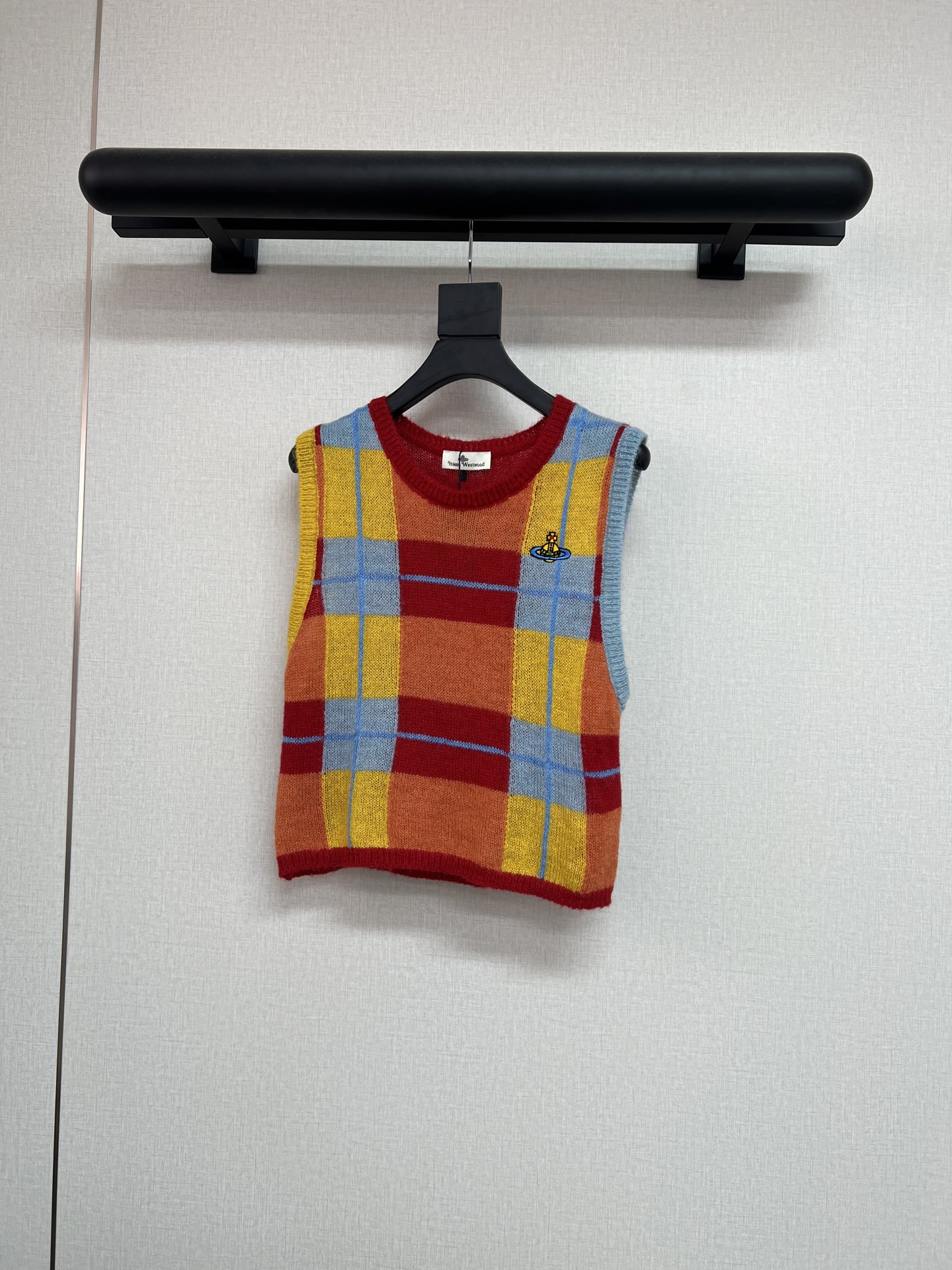 NO:463293,High-quality vivi Saturn early autumn series Dopamine-full of candy color Soft and glutinous mohair blend Loose vest loose casual and full of vitality Loose and light fabrics Now it's OK to wear SML, alexander wang19860909高品质vivi土星早秋系列 多巴胺满满的糖果色 软软糯糯的马海毛混纺 宽松背心宽松 休闲又活力十足 宽松轻薄的面料 现在穿也OK SML,,alexander wang,Women's clothing