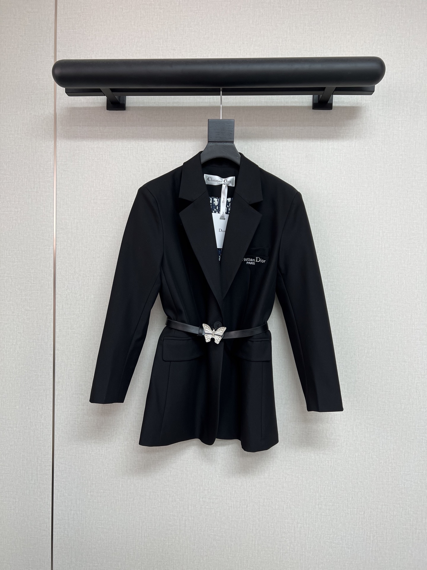 NO:466552,High-quality Dio*r2025 autumn and winter new suit jacket classic presbyterian logo print lining breast letter logo embroidery with butterfly belt classic versatile slim black SML, dior, jackets & coats, business suit, alexander wang19860909高品质Dio*r2025秋冬新款西装外套经典老花logo印花里布胸前字母logo刺绣搭配蝴蝶腰带经典百搭显瘦黑色SML,,dior,jackets & coats,business suit,alexander wang,Women's clothing