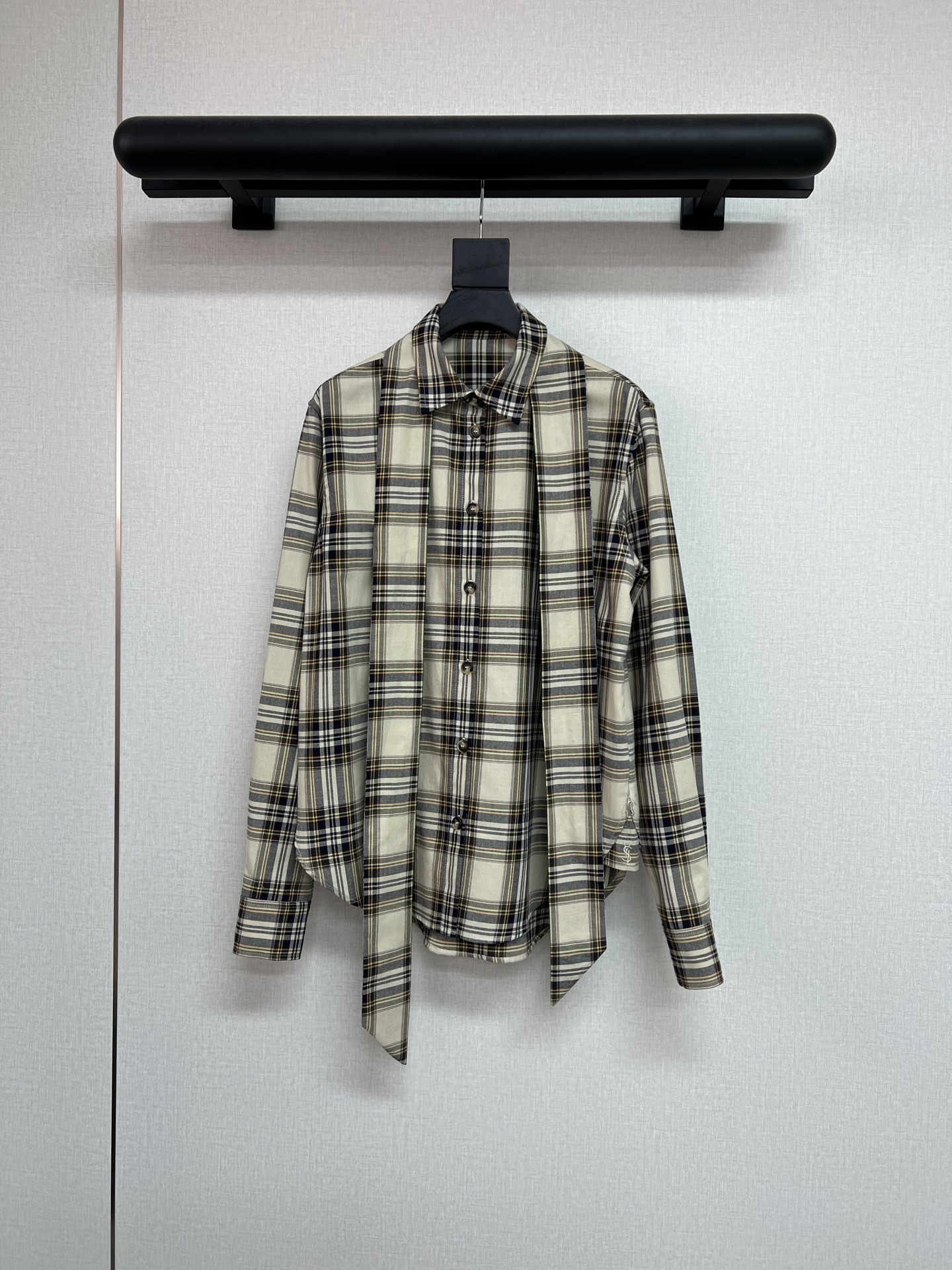 NO:472190,High-quality YSL 2025 early autumn series, all-cotton flannel plaid fabric developed by Yuan version, the whole piece of clothing is made of plaid-cut pieces, as we all know this is very wasteful, handsome and fashionable mixed color plaid, retro and high-end SML,,saint laurent,alexander wang19860909高品质YSL 2025早秋系列 元版开发的全棉法兰绒格纹面料 整件衣服采用对格裁片 众所周知这样是非常废料的 帅气又时髦的混色格纹 复古又高级 SML,,saint laurent,alexander wang,Women's clothing