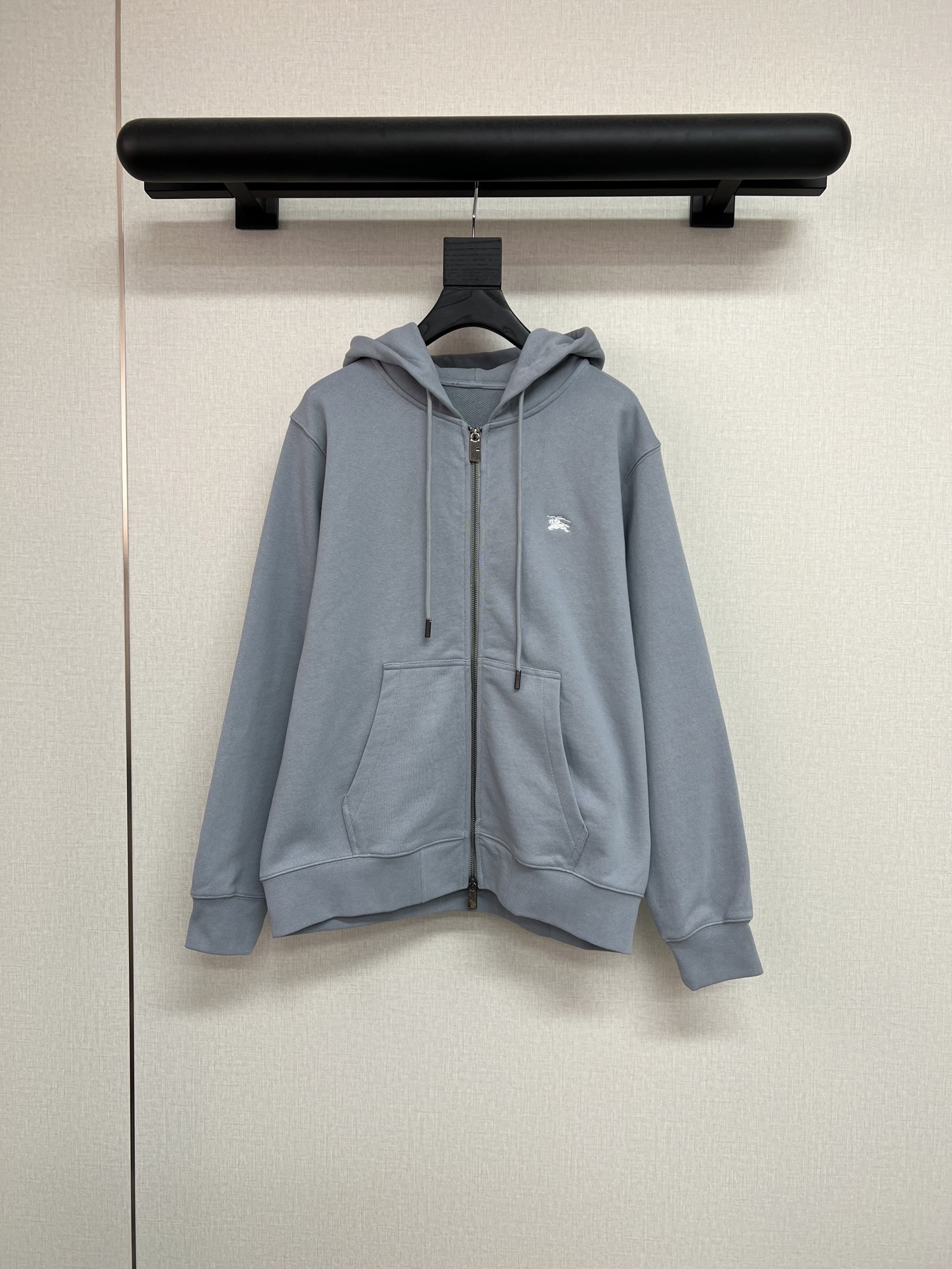 NO:500055,High-quality bbr super special water grey blue hooded sweatshirts are made of 420 gram heavy sweatshirts fabrics, same style for men and women ~ men and women look better SML, hoodie, sweatshirts, hats, alexander wang19860909高品质bbr超特别水灰蓝连帽卫衣 采用420高克重卫衣面料 男女同款～男款女穿更好看 SML,,hoodie,sweatshirts,hats,alexander wang,Women's clothing