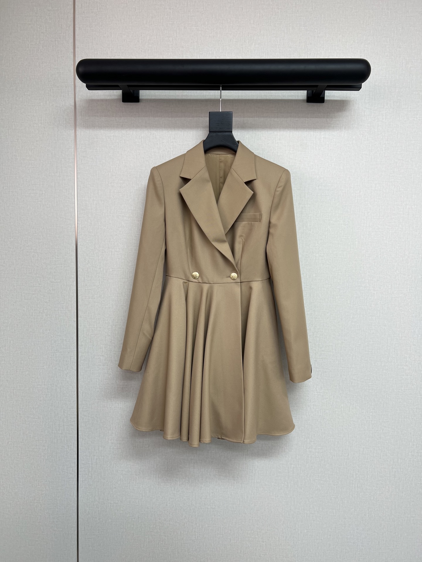 NO:533741,High-quality Louis Vuitto*2025 autumn and winter series It's been a long time since this style of suit skirts. Retro and fashionable items are made of TR suit fabric. Classic autumn and winter marrard colors. Full of details. SML,,louis vuitton, skirts, business suit, alexander wang19860909高品质Louis Vuitto*2025秋冬系列 好久没有这种西装裙的款式了 既复古又时髦的单品 采用TR西装面料 经典的秋冬美拉德色系 细节满满 SML,,louis vuitton,skirts,business suit,alexander wang,Women's clothing