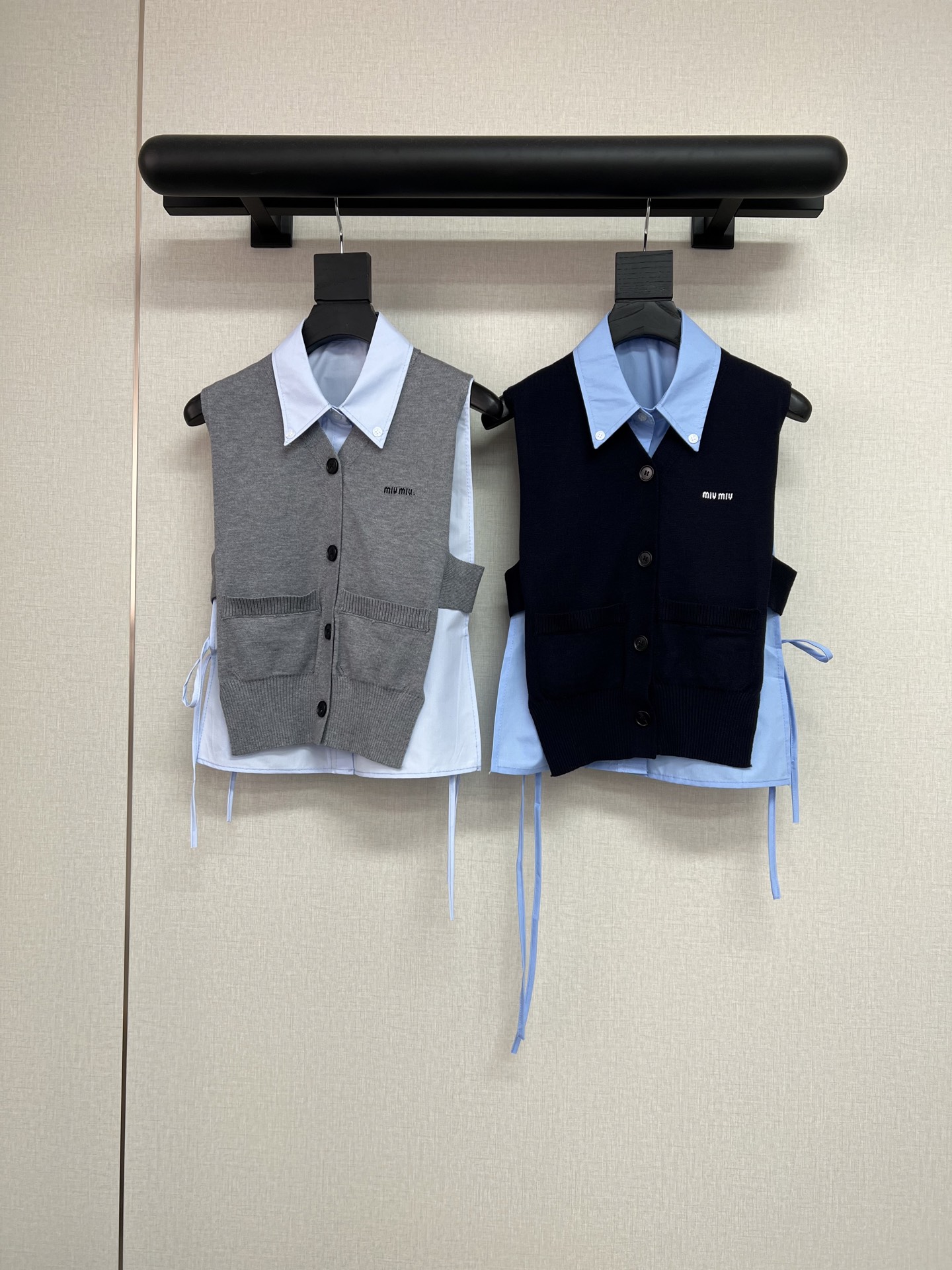 NO:753455,High quality M1u2026 early spring series new product, two fake vests~minnie same style, two colors SML,,19860909高品质M1u2026早春系列新品 假两件背心～minnie同款 两色SML,,,Women's clothing