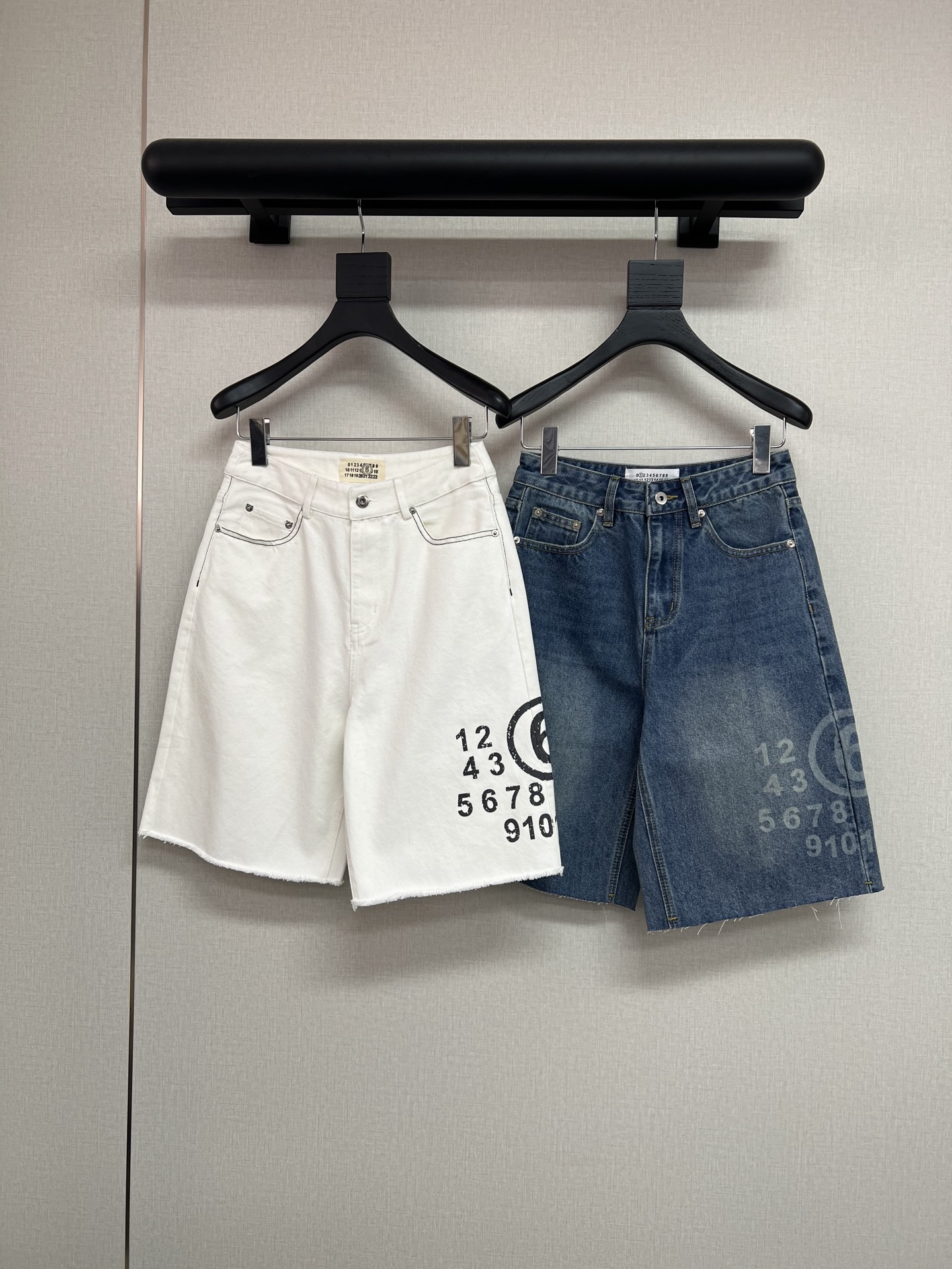 NO:875160,MM62026 new summer digital denim pants blue white SML, masion margiela,19860909MM62026夏季新款数字牛仔中裤蓝色白色SML,,masion margiela,,Women's clothing