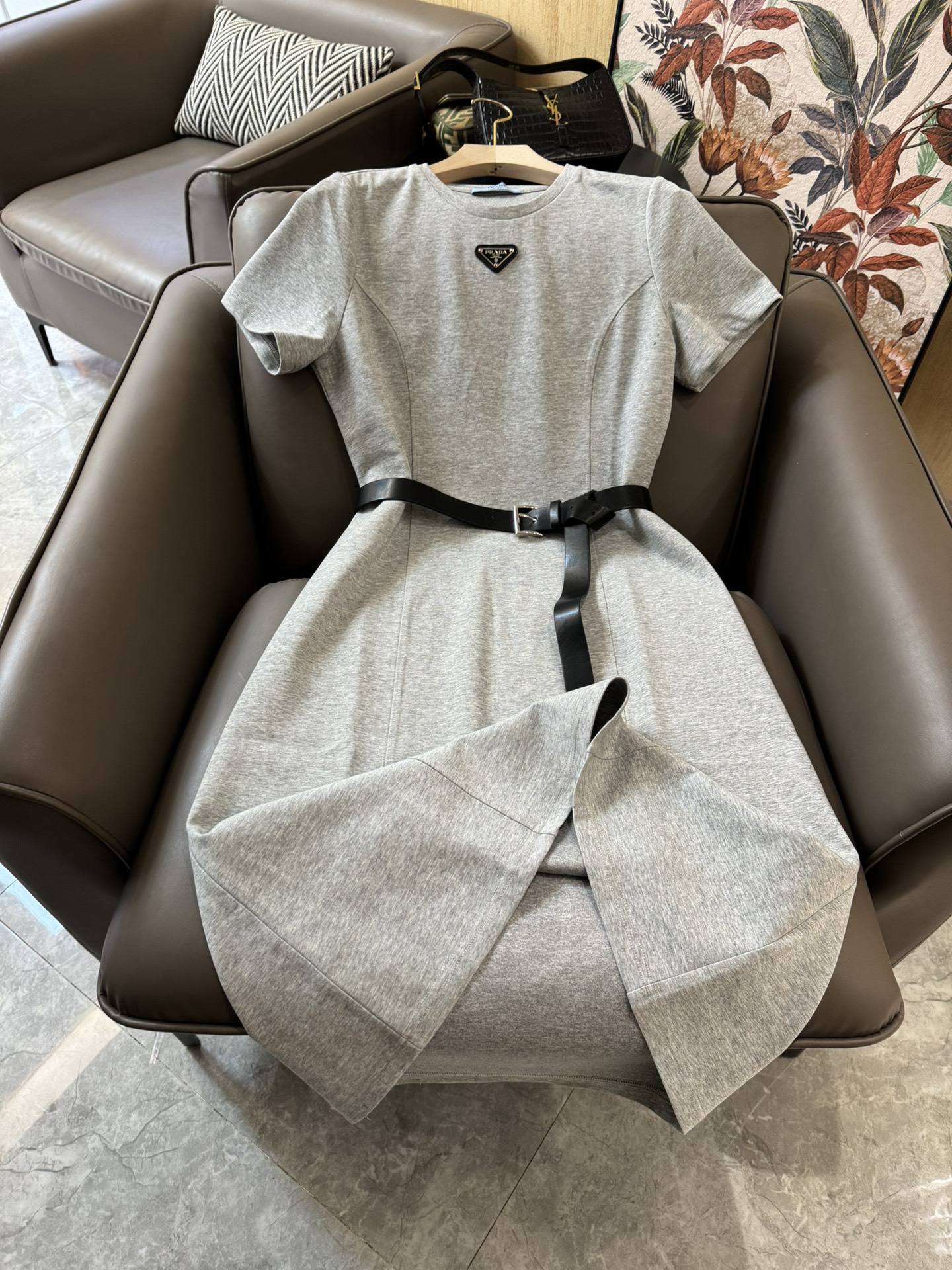 XC24033#新款连衣裙Prada短袖弹力棉修身款配腰带连衣裙灰色黑色SMLXL