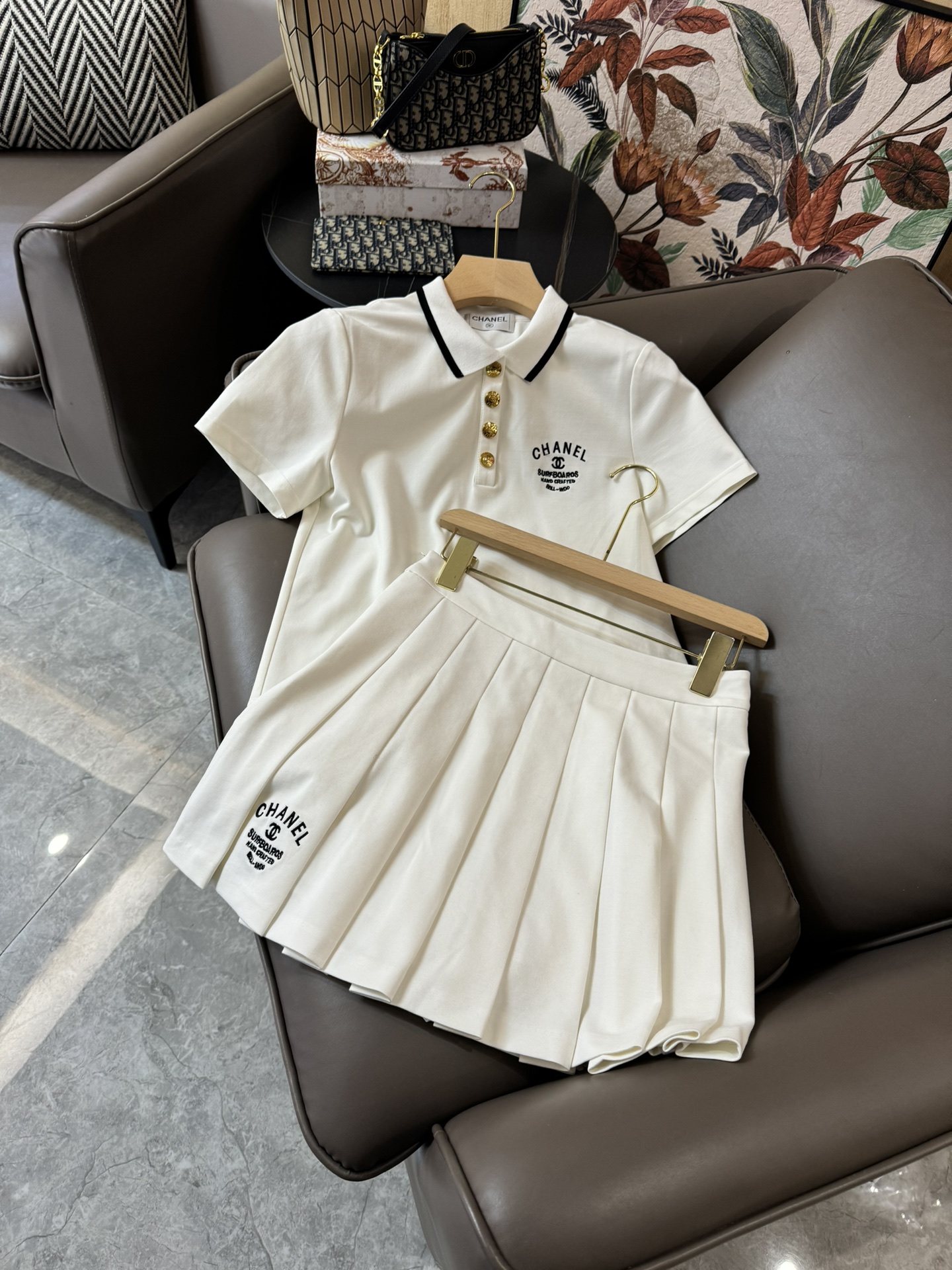 XC24038#新款套装chanelpolo领短袖上衣压褶半裙套装白色黑色SML