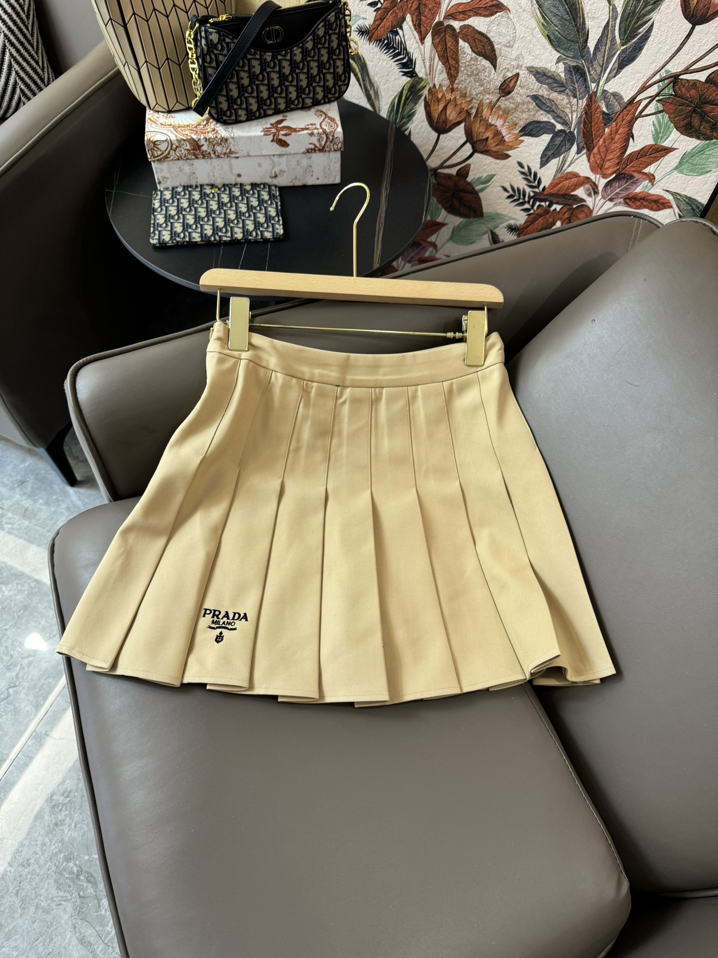 XC24046#新款套装PRADA字母印花西装短袖上衣压褶半裙套装杏色黑色SML