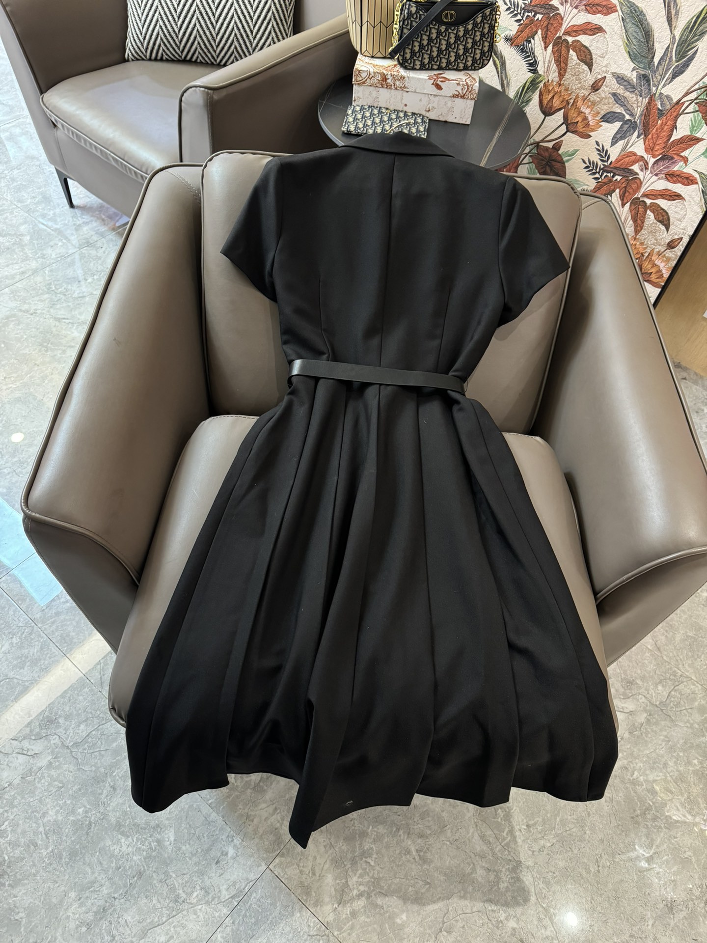 XC24032#新款连衣裙Prada短袖西装领修身款配腰带连衣裙白色黑色SML
