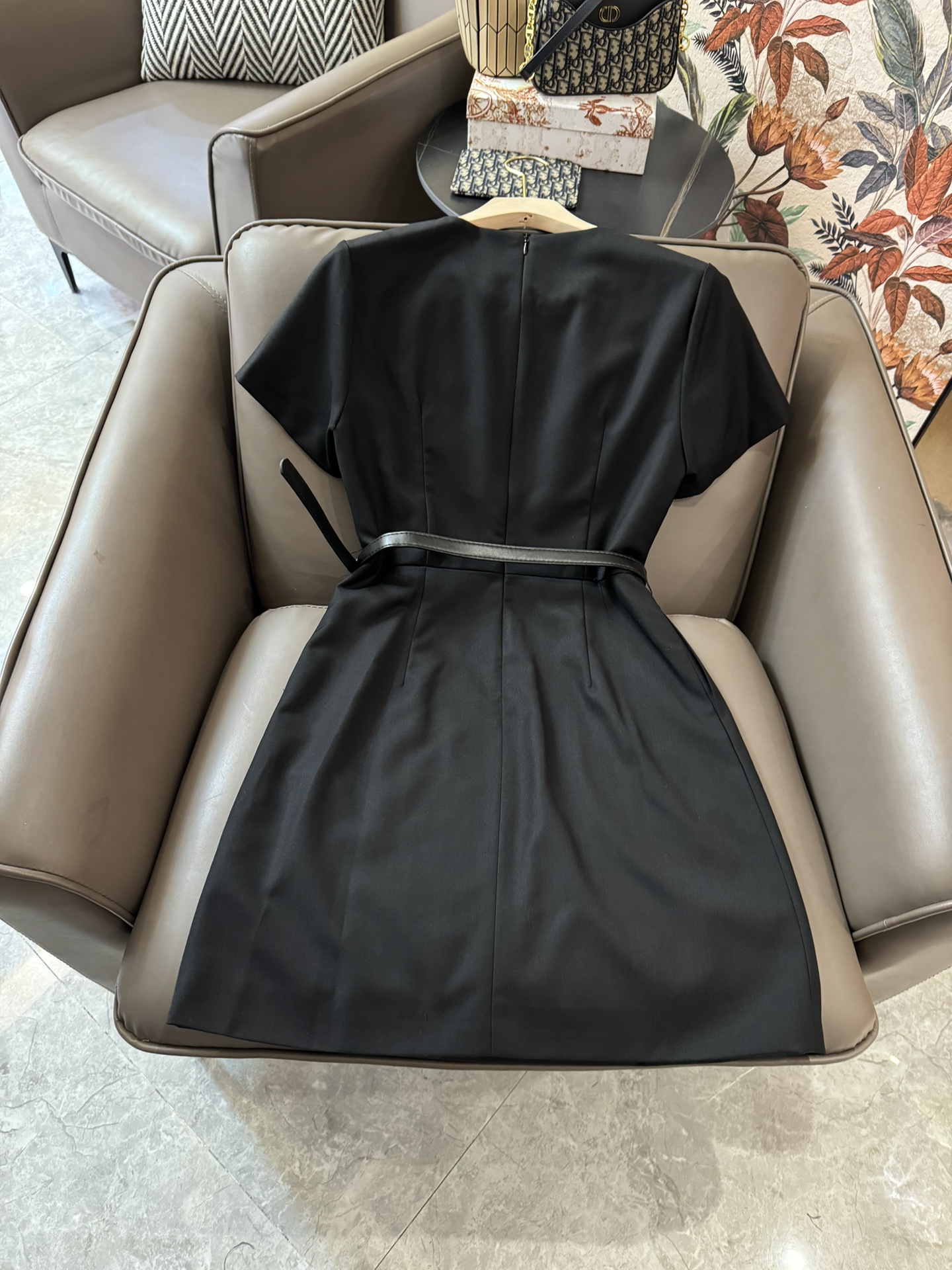 XC24031#新款连衣裙Prada短袖修身款配腰带连衣裙白色黑色SML