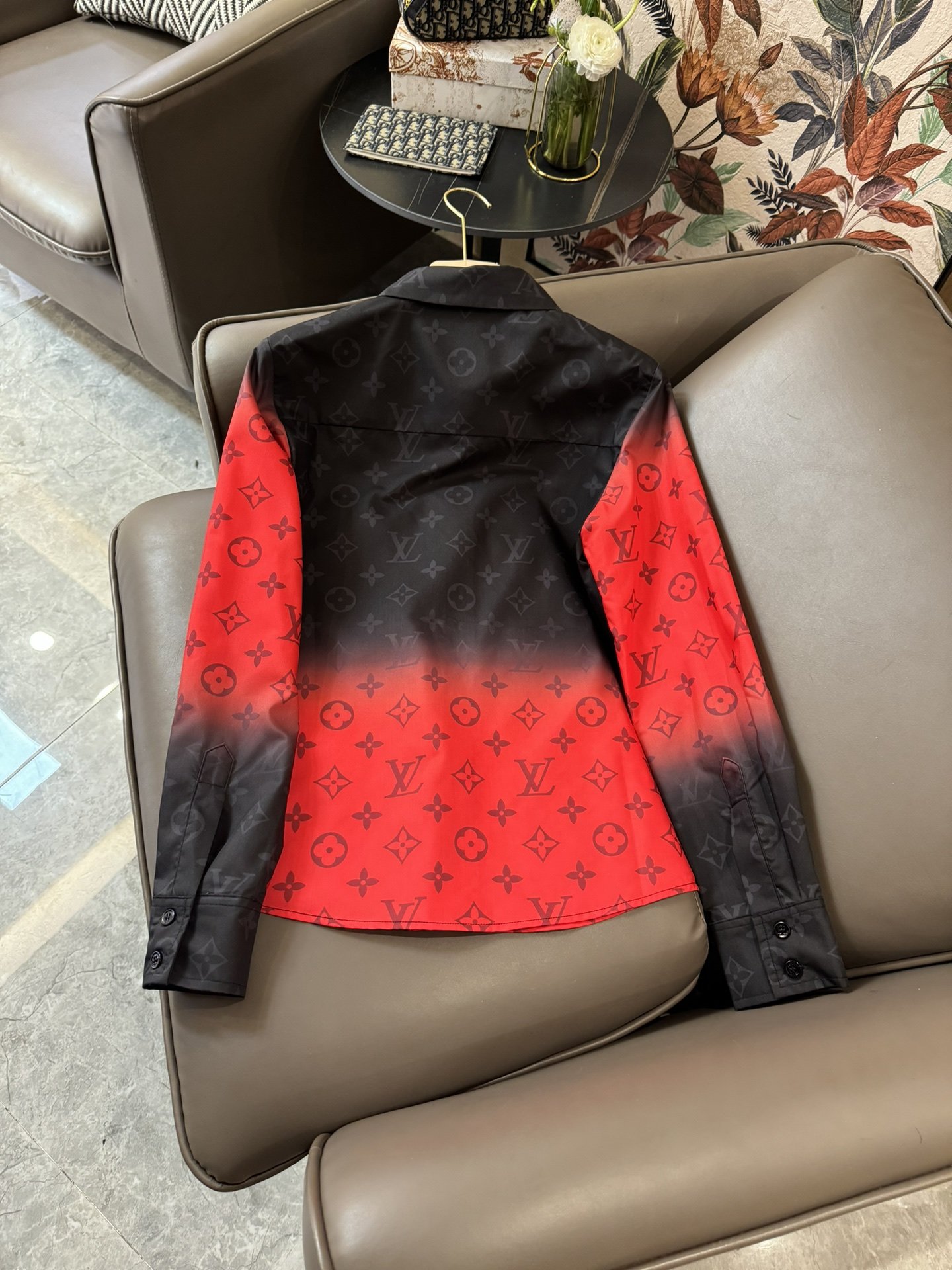 XC24051#新款衬衫LV渐变色logo印花长袖衬衫黑红色SML