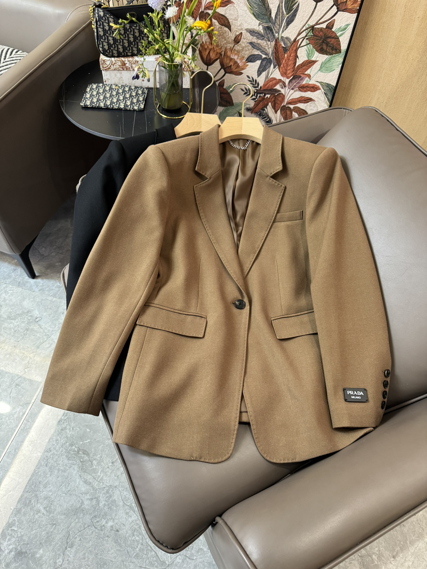 HXZ011#新款西装外套⚠️PesdjbPrada 18%羊毛长袖一粒扣西装外套 杏色 黑色 SMLXL