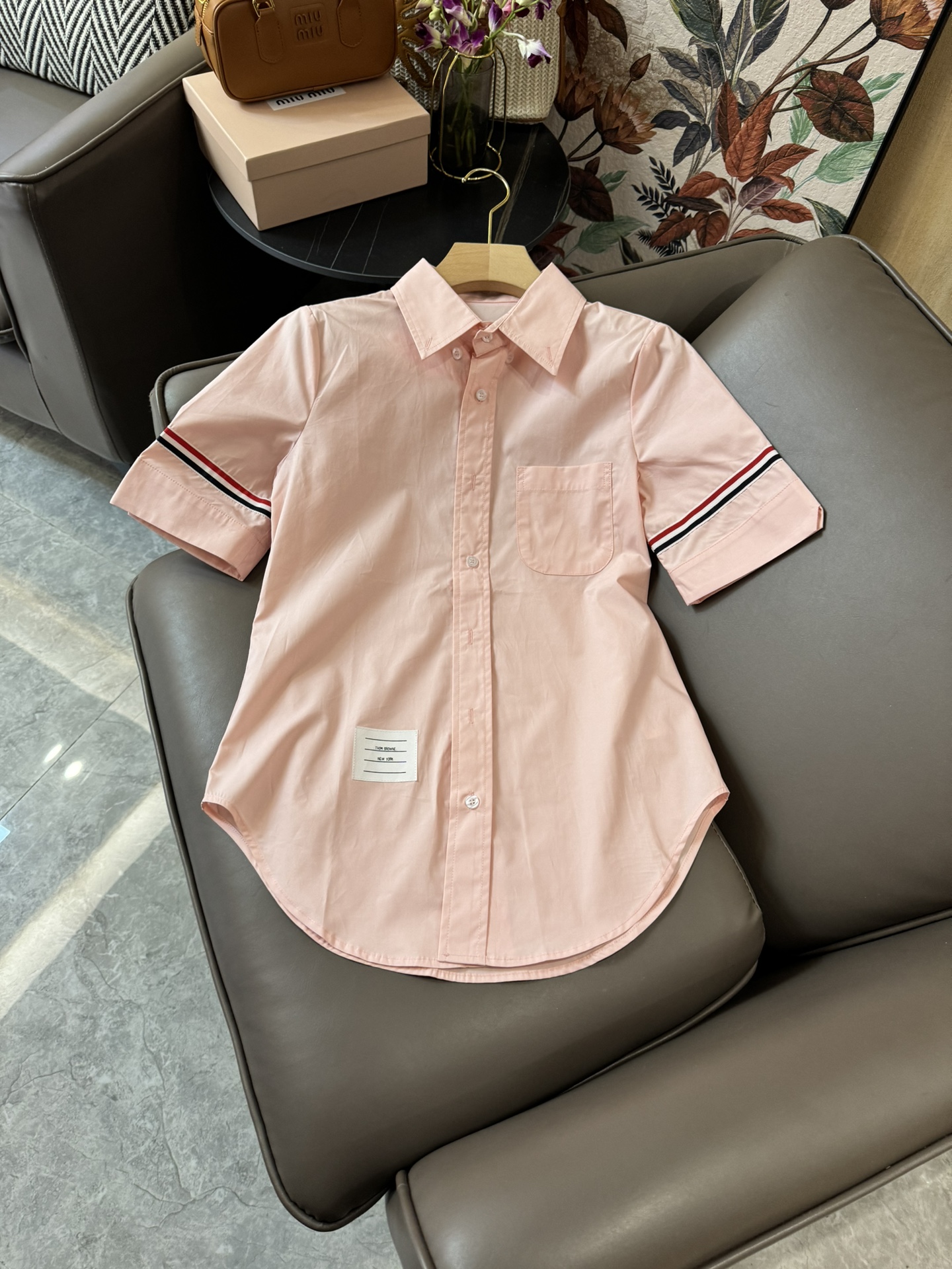 CS016#新款衬衫⚠️Pzddll????\nTB 条纹短袖修身衬衫 粉色 白色 SML