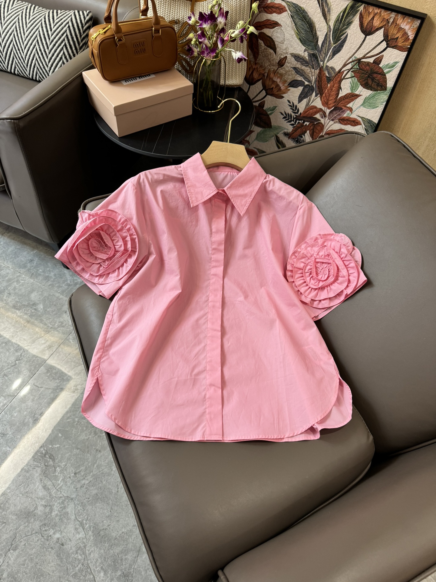 CS026#新款衬衫⚠️Pzzdqd????\nValentino 花朵玫瑰短袖衬衫 白色 粉色 红色 蓝色 SML