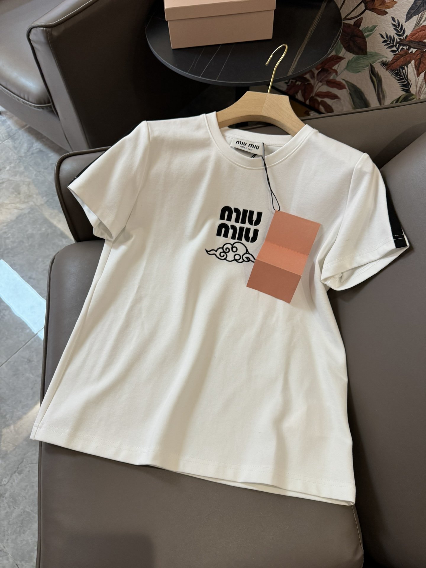 MQ24012#新款套装Miumiu绣字母短袖T恤上衣长裤休闲套装白色黑色SML