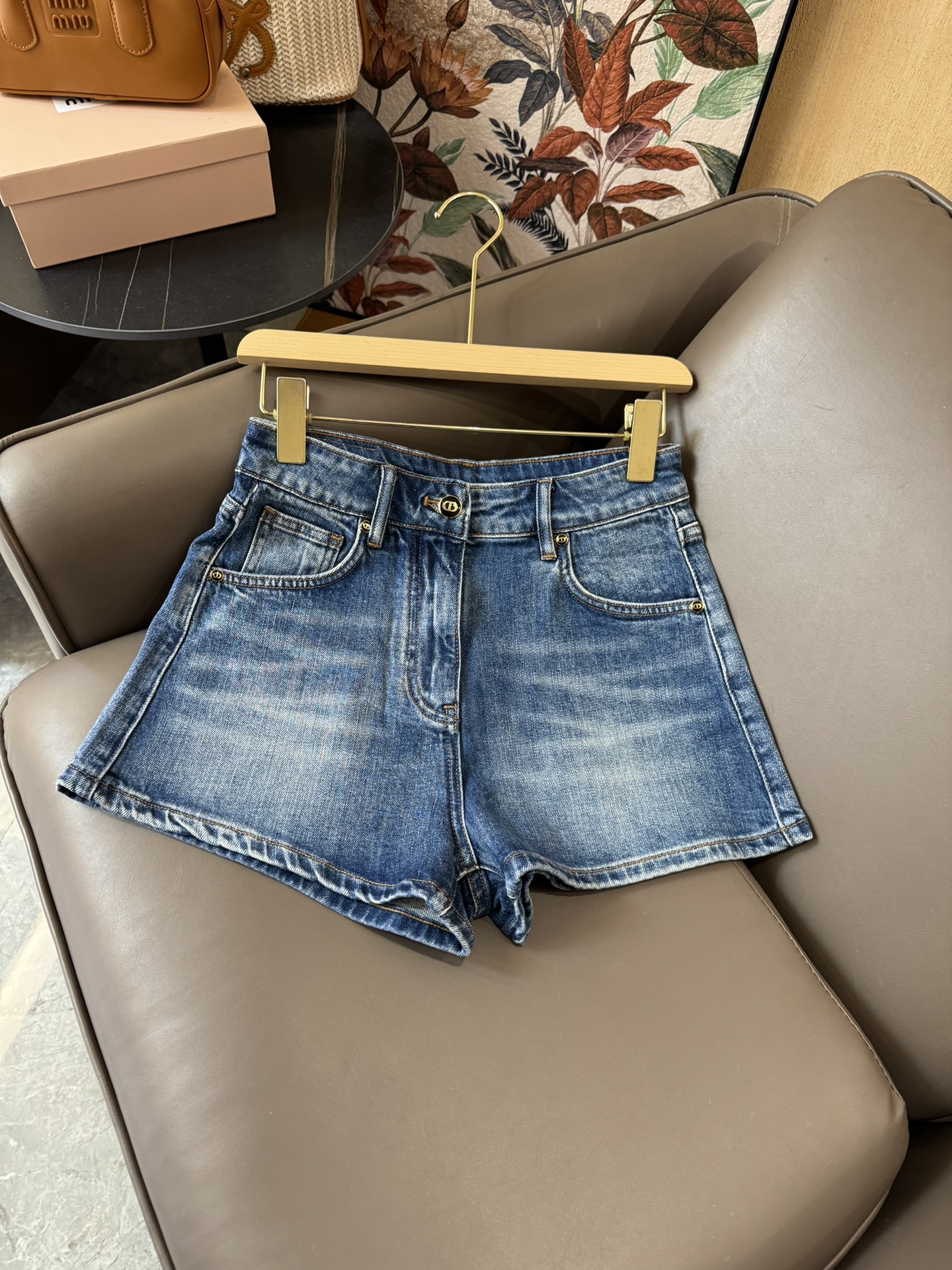 Dior Vêtements Jeans Shorts Bleu Broderie de fleurs