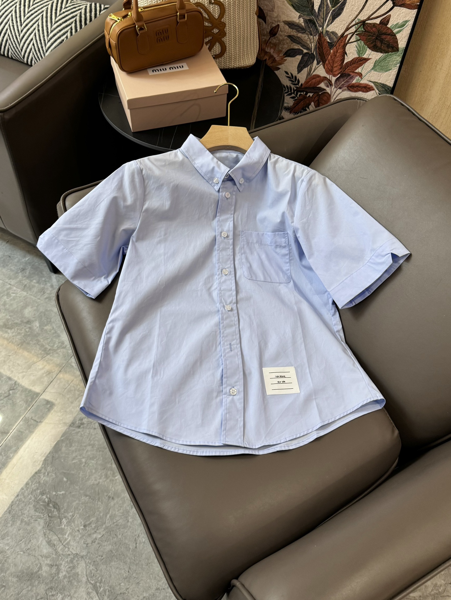 CS031#新款短袖衬衫⚠️Pzydlb????\nTB 短袖衬衫 蓝色 白色 SML