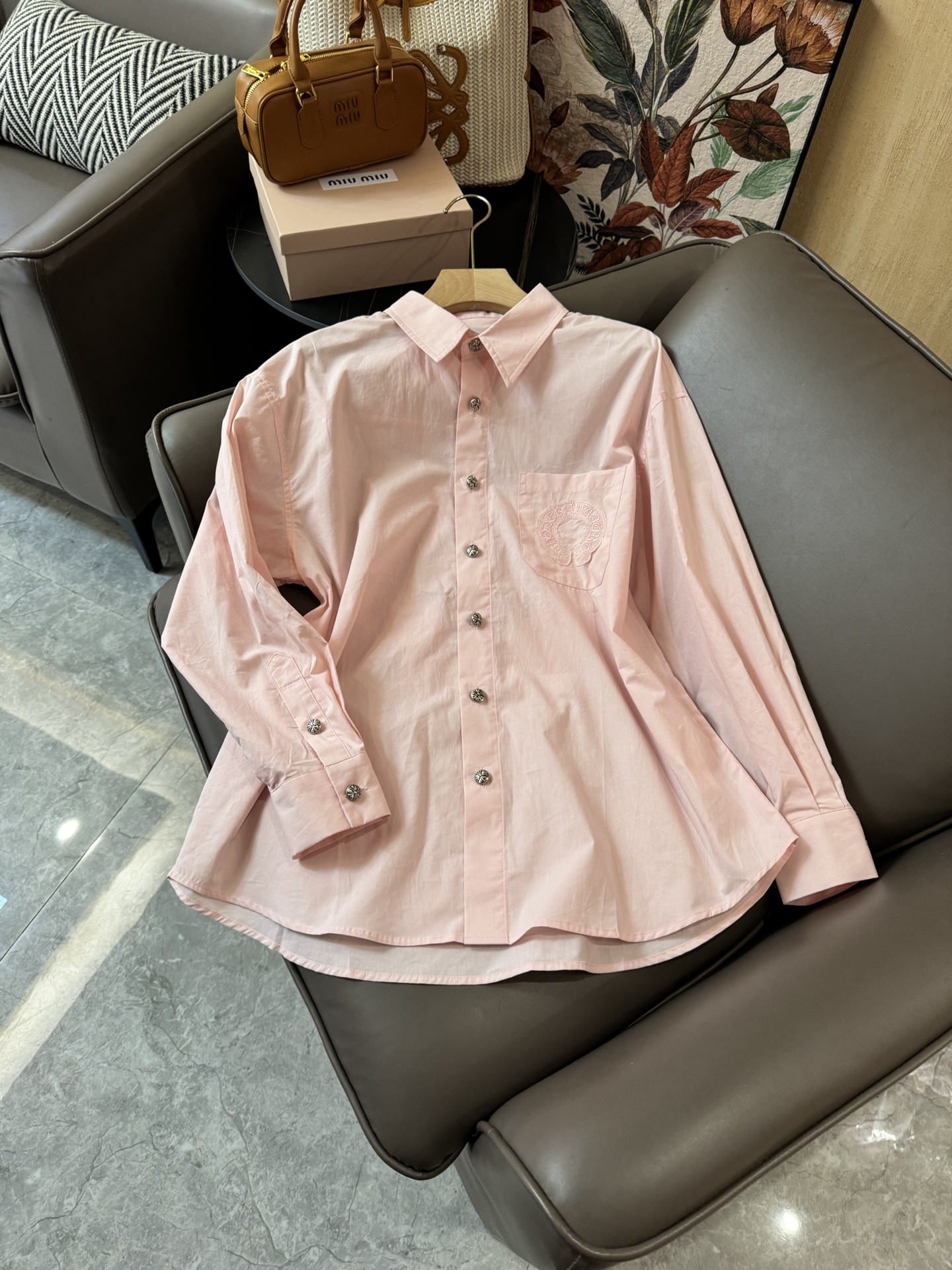 CS030#新款衬衫⚠️Pzldbd????\n克罗心 后背绣花 长袖 衬衫 粉色 白色 SML