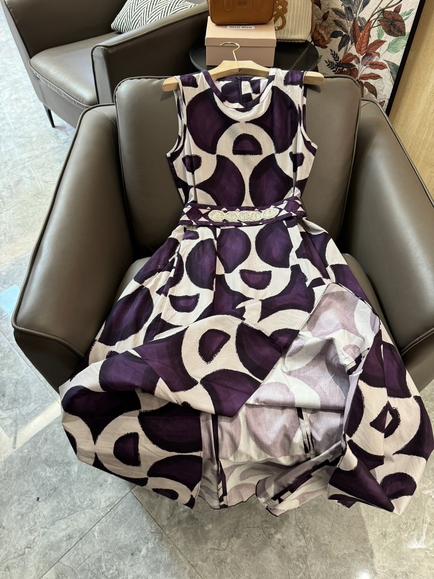 JC017#新款连衣裙。
Max mara 几何图印花棉料 无袖连衣裙 紫色 SMLXL
