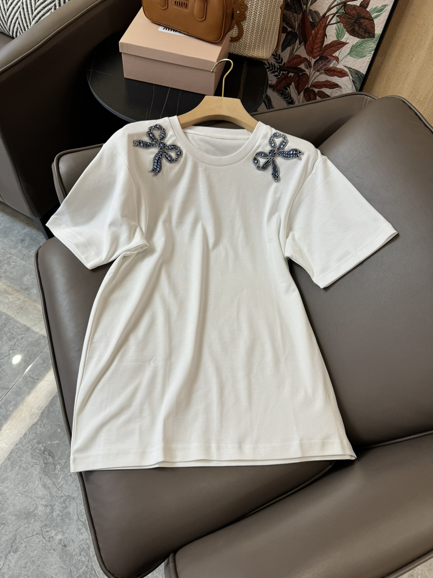 DG015#新款T恤Valentino超重工款手工缝立体水钻蝴蝶节短袖T恤白色SML