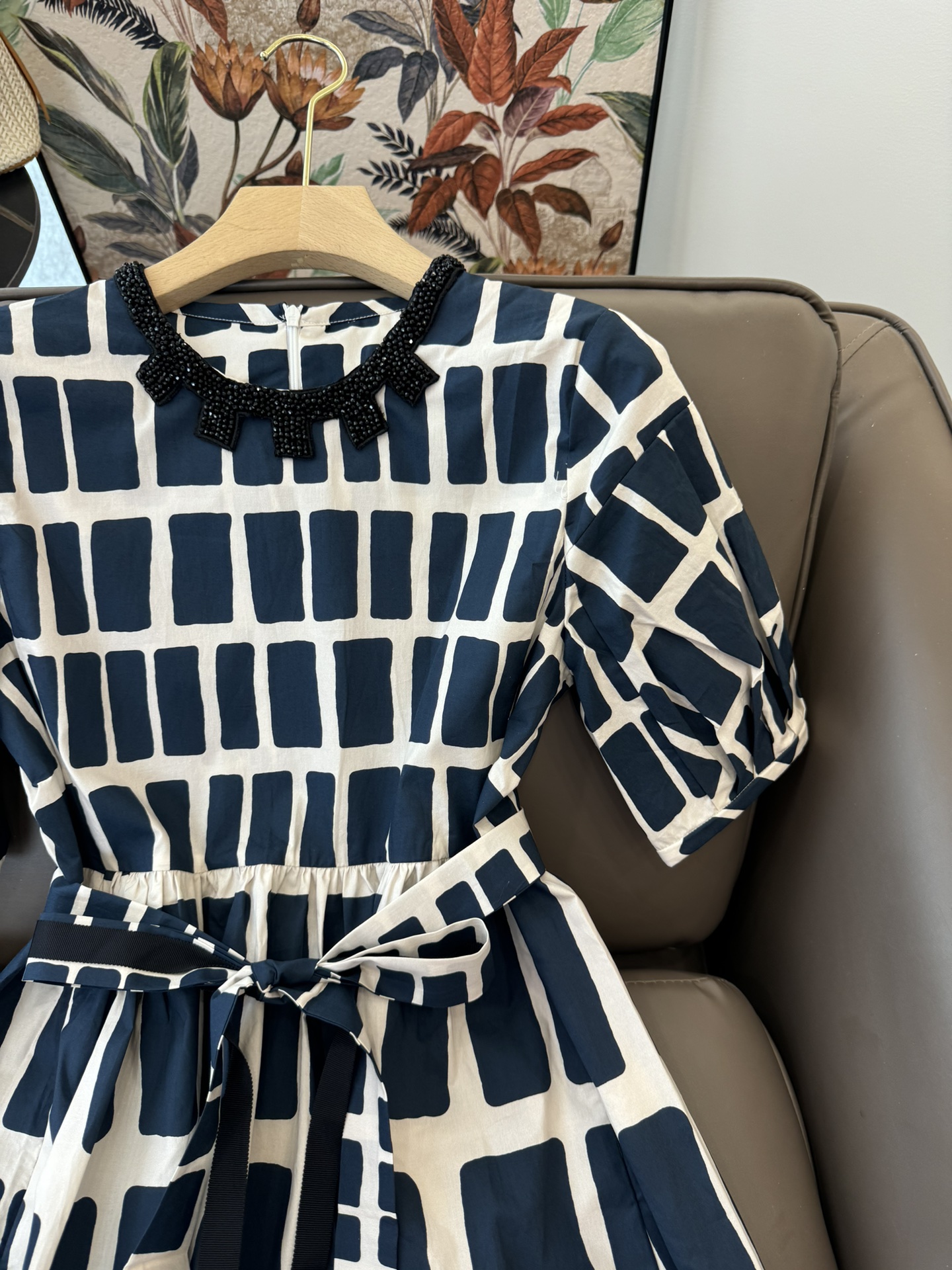 BS375#新款连衣裙。
Max Mara 最新印花 短袖钉珠 几何纹印花棉料连衣裙 红色 蓝色 SML