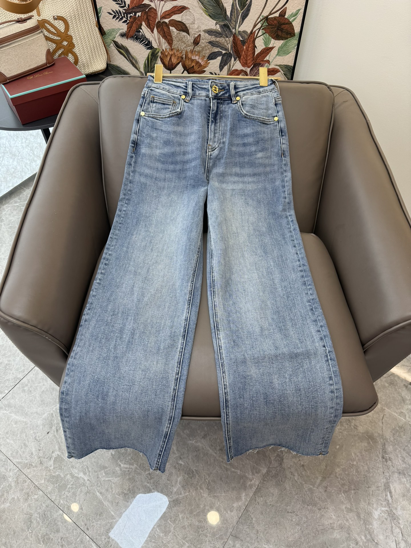 Chanel Vêtements Jeans Culottes & Pantalons Broderie de fleurs