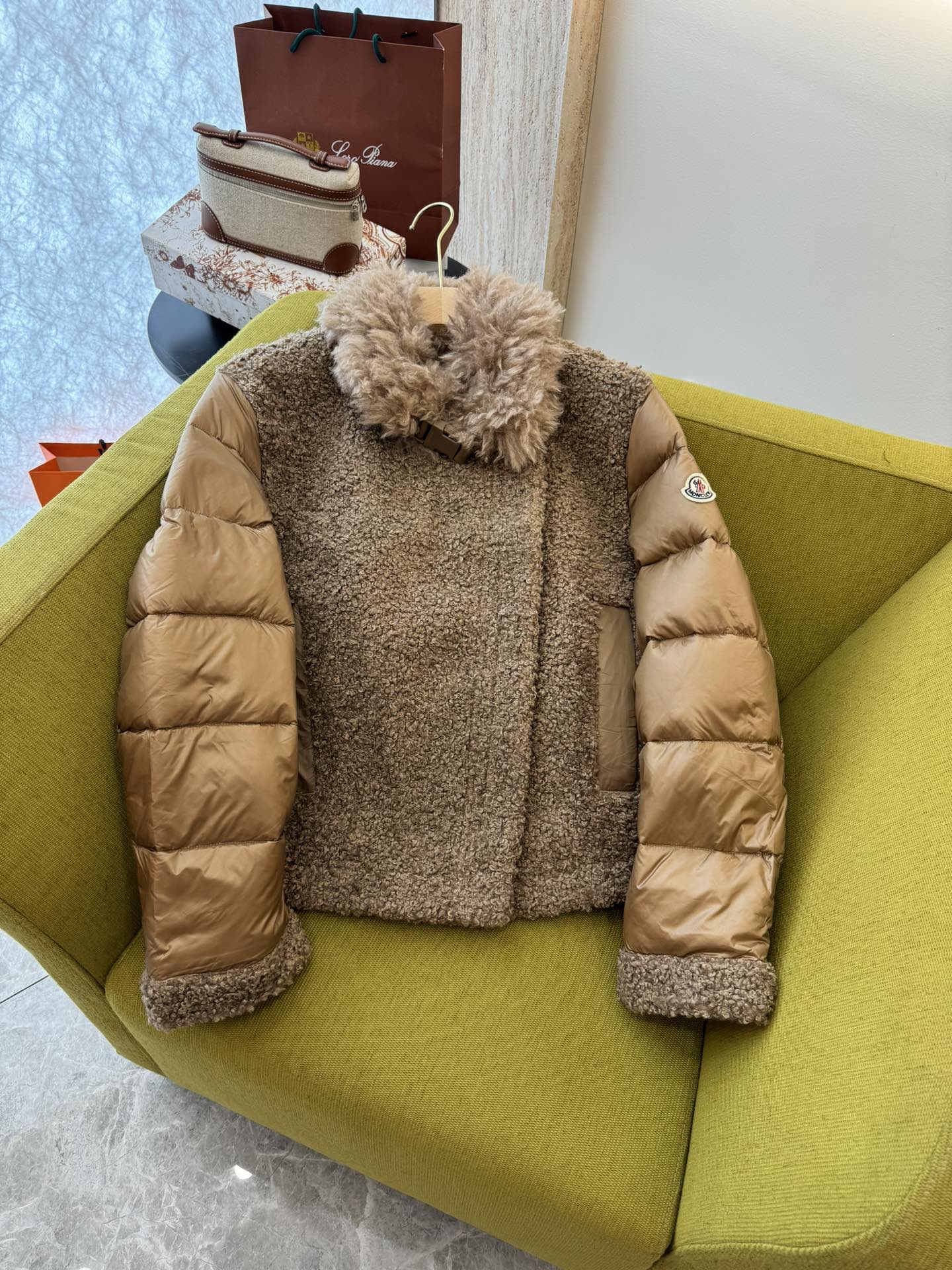 Moncler Vêtements Veste En Duvet Couleur rose Blanc épissure Duvet d’oie blanche Laine Manches longues