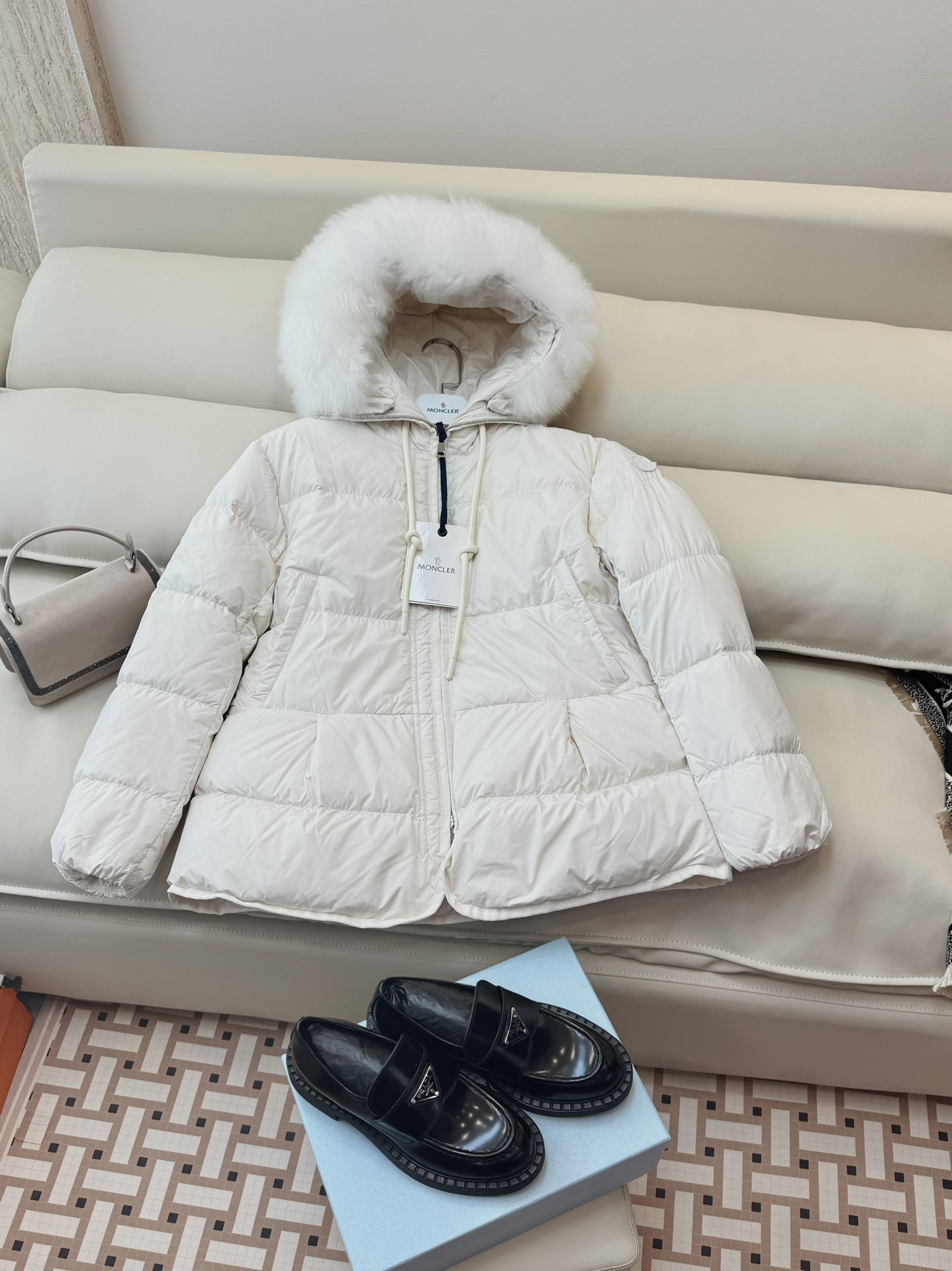 MN012#新款羽绒服白雪公主moncler90%白鹅绒羊羔毛领羽绒服黑色白色0-1-2