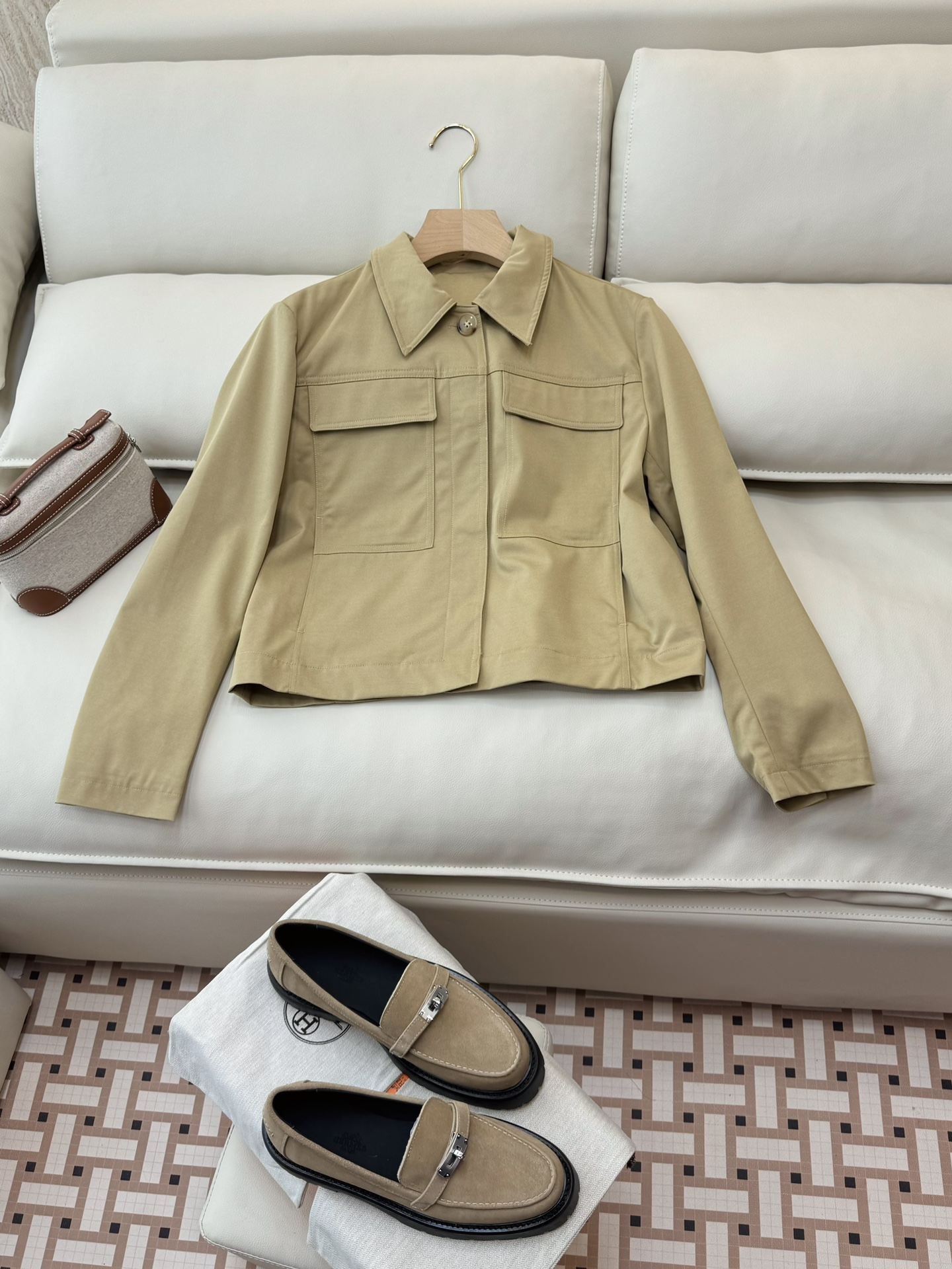 NO:695974,83208# New style windbreaker short coat special clear version 40/1 TB home unstandard style super customized good fabric short windbreaker small coat, jackets & coats,1986090983208#新款风衣短外套特清版40/1 TB家 无标款 超级定制好面料 短风衣小外套,,jackets & coats,,Women's clothing