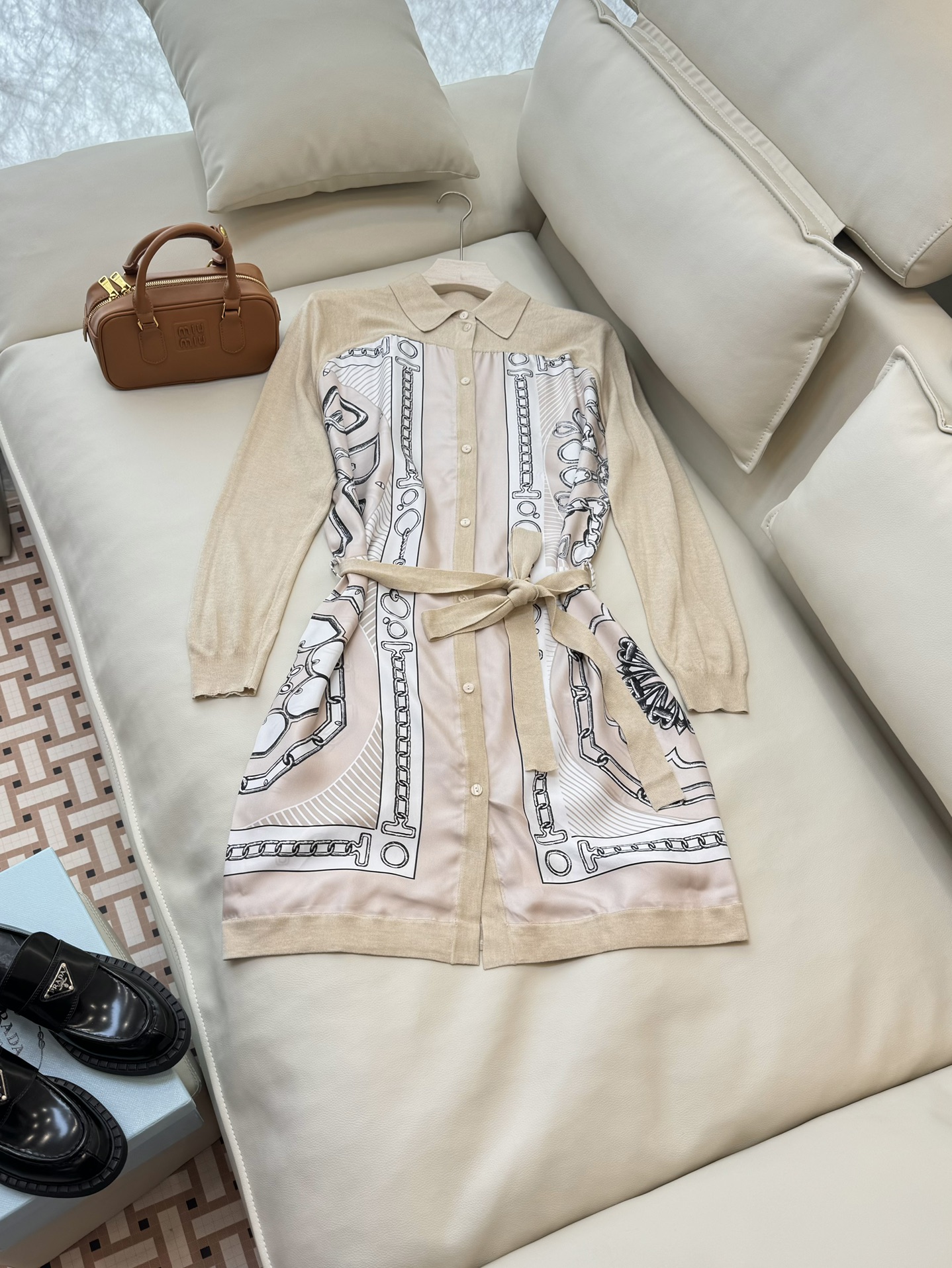 NO:590699,H324053# New Sweater H Home Hermes Silk Positioning Printed Wool Sweater Shirt Skirt Apricot M/L/XL,,hermes,skirts,shirts,real silk,alexander wang19860909H324053#新款针织衫 H家 爱马仕 真丝定位印花 拼羊毛针织衫 衬衫裙 杏色 M/L/XL,,hermes,skirts,shirts,real silk,alexander wang,Women's clothing