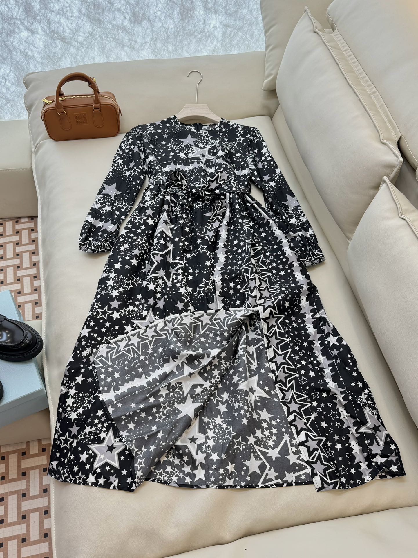 BS0436#新款连衣裙💕valentino 星星印花 斜纹真丝连衣裙长袖 36/38/40/42