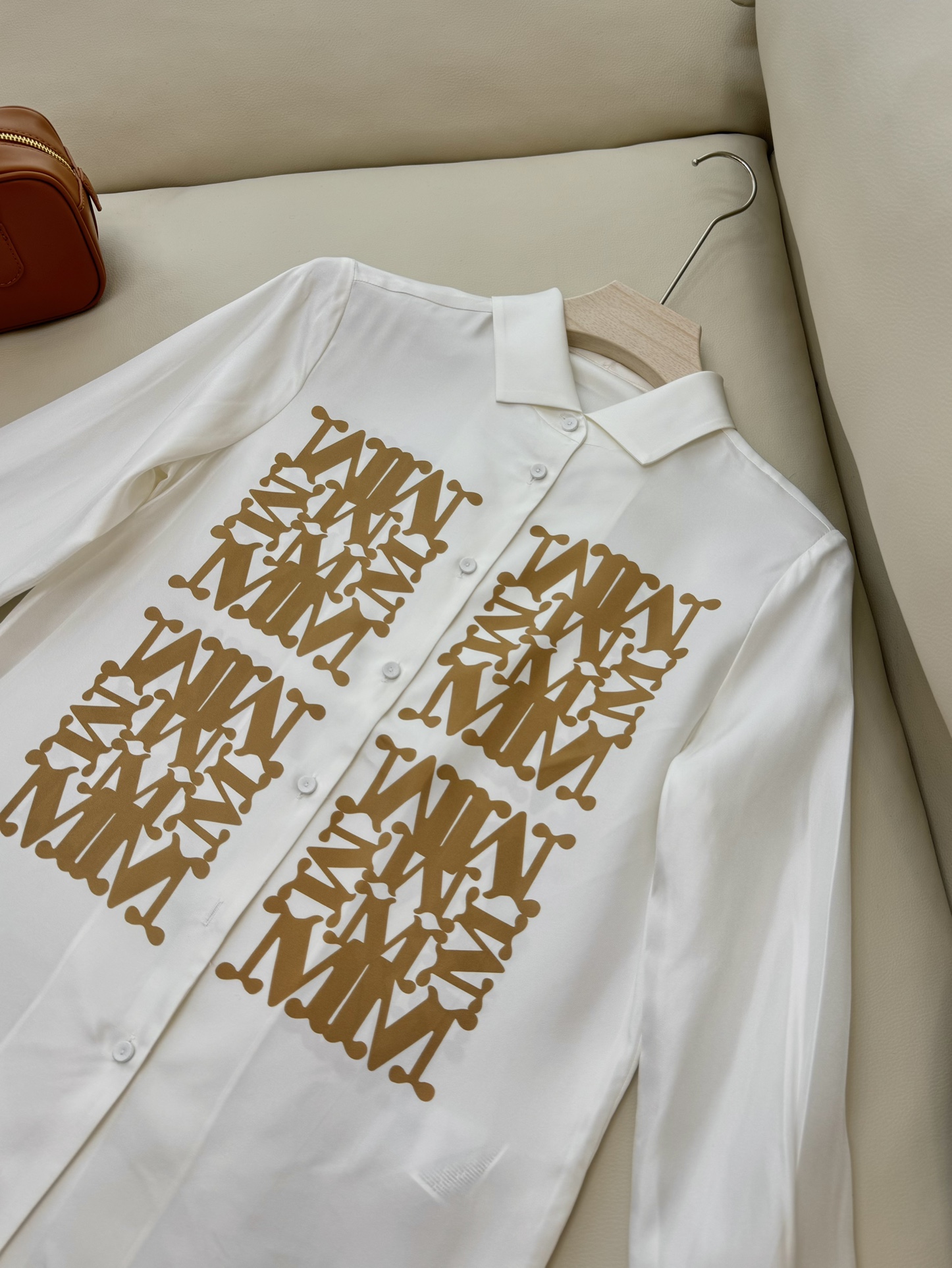 BS0431#新款衬衫💕max 定位印花 100%斜纹真丝印花衬衫 杏色 36/38/40/42