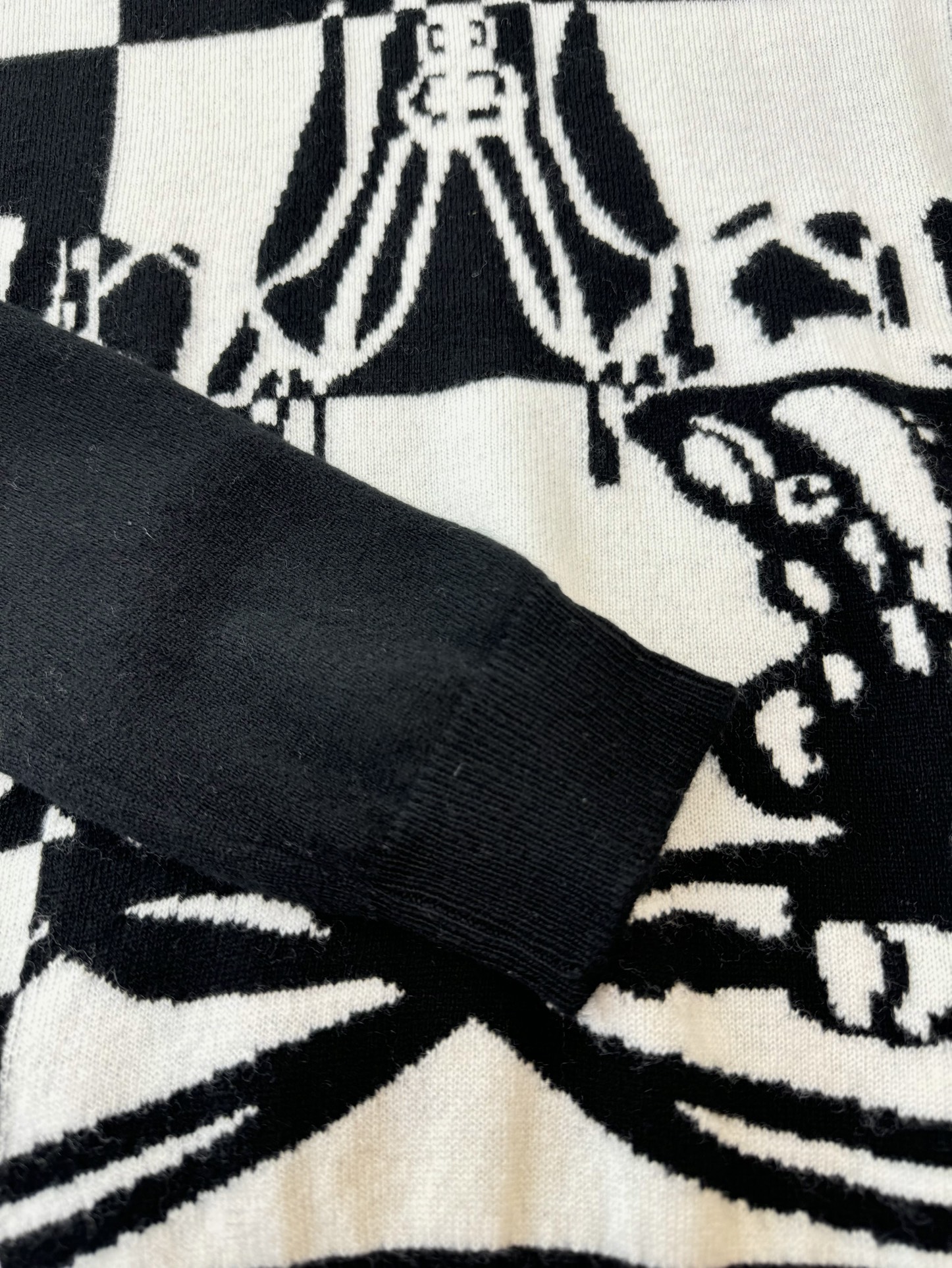 BS0499#新款毛衣💕H家 爱马仕 定位花 100% 羊绒 套头毛衣 黑色 杏色 36/38/40/4