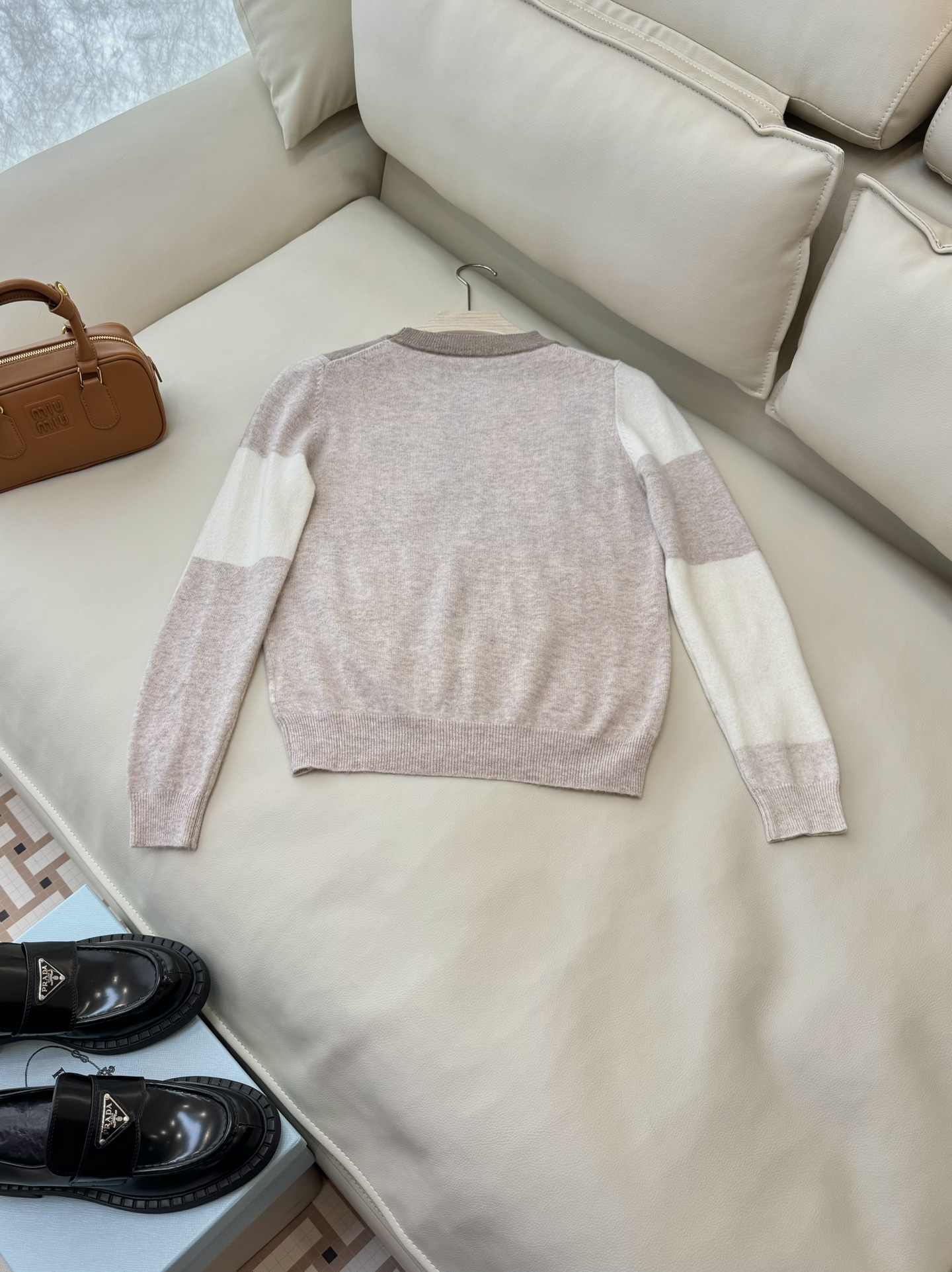 BS0499#新款毛衣💕H家 爱马仕 定位花 100% 羊绒 套头毛衣 黑色 杏色 36/38/40/4