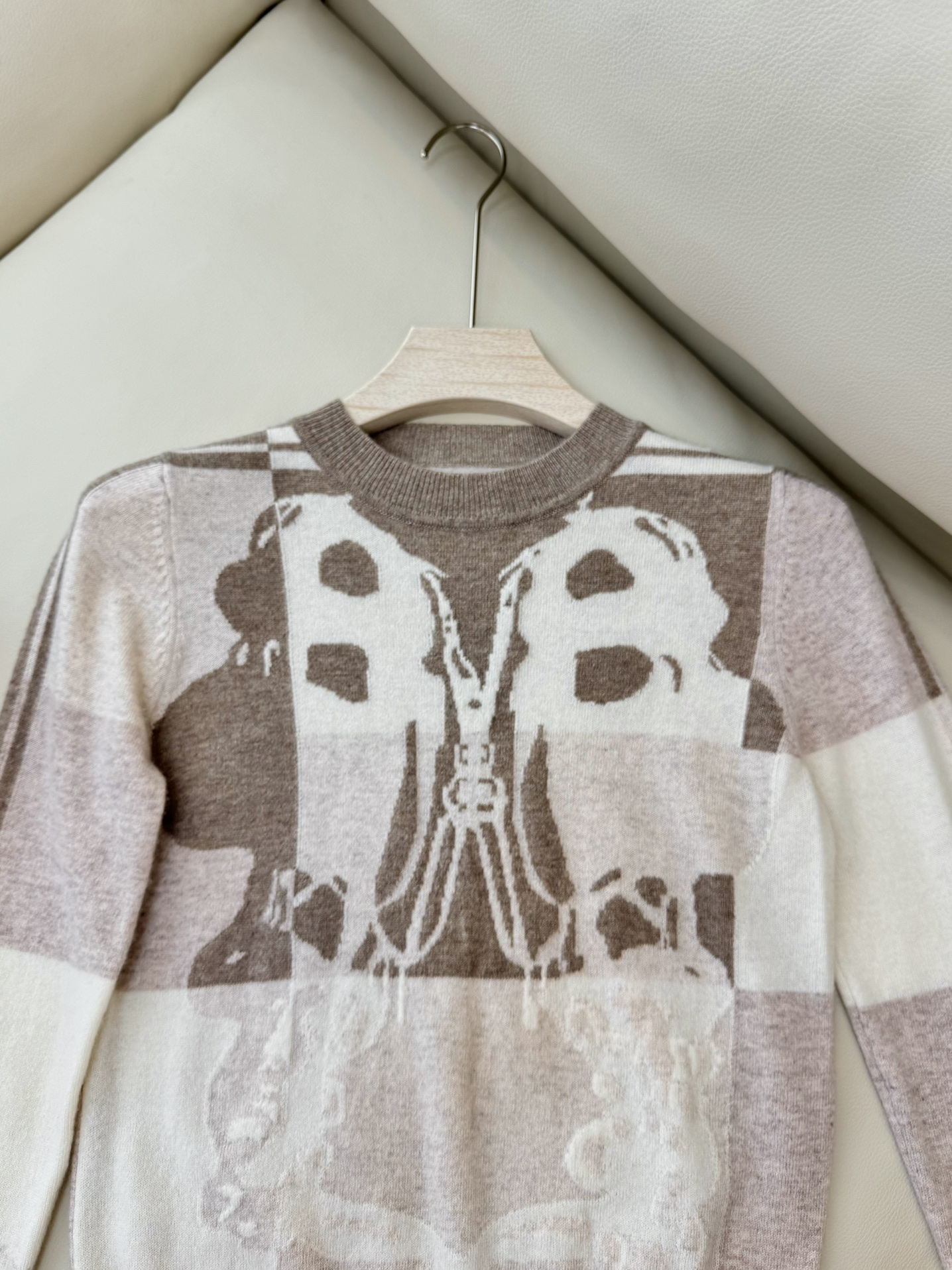 BS0499#新款毛衣💕H家 爱马仕 定位花 100% 羊绒 套头毛衣 黑色 杏色 36/38/40/4