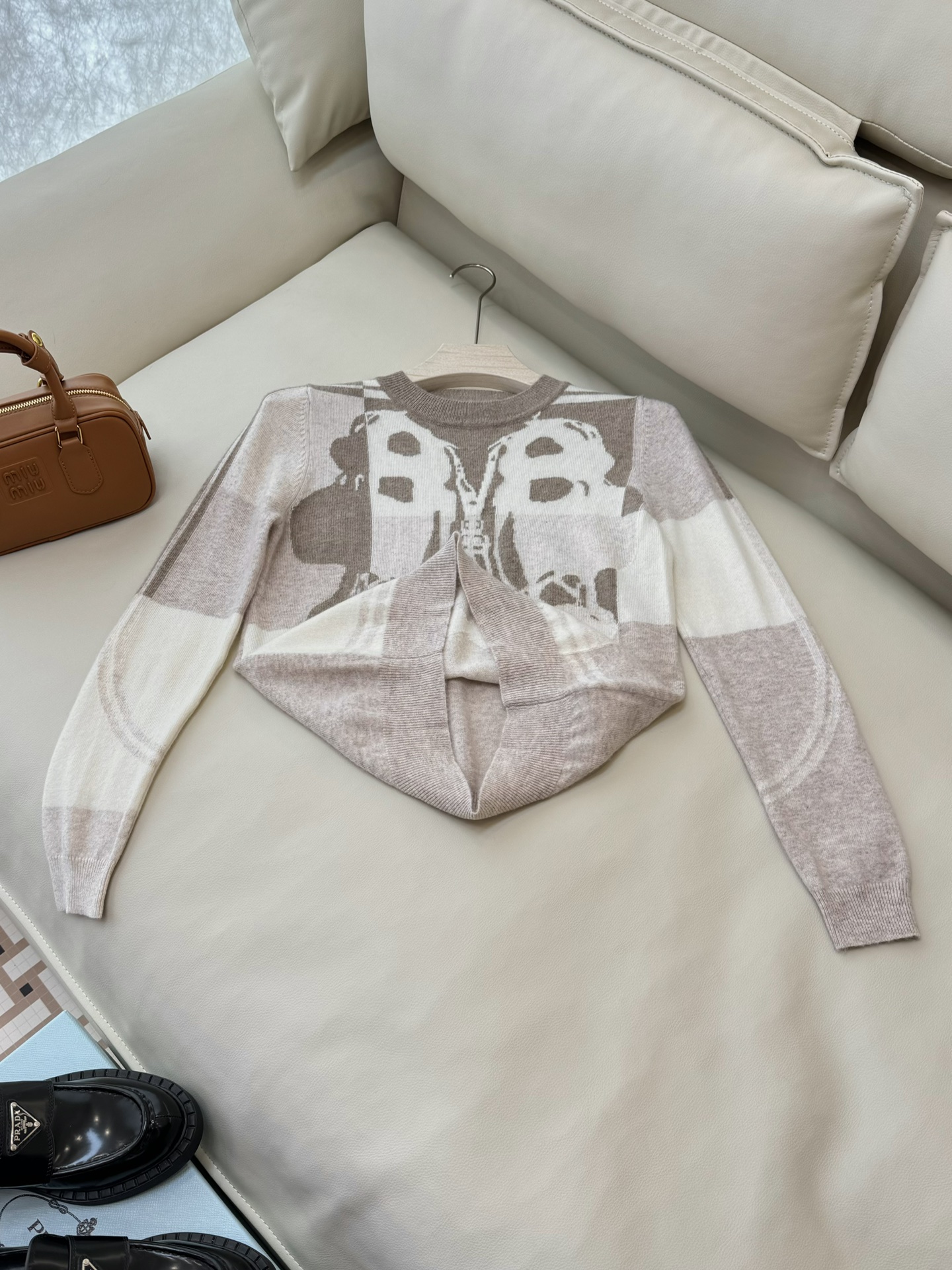 BS0499#新款毛衣💕H家 爱马仕 定位花 100% 羊绒 套头毛衣 黑色 杏色 36/38/40/4