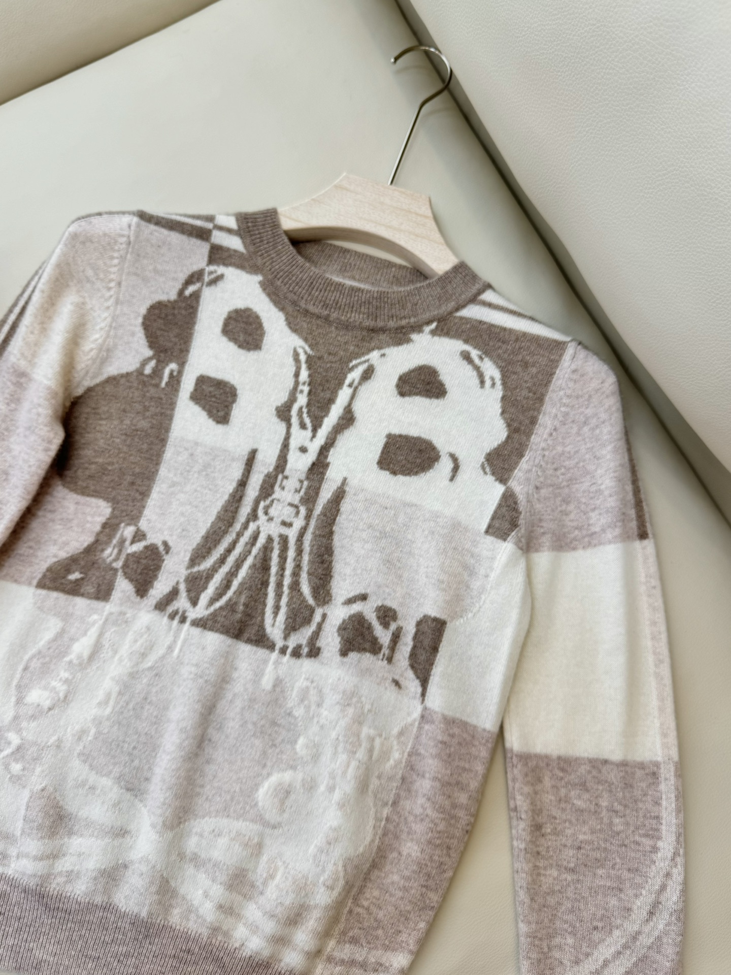 BS0499#新款毛衣💕H家 爱马仕 定位花 100% 羊绒 套头毛衣 黑色 杏色 36/38/40/4