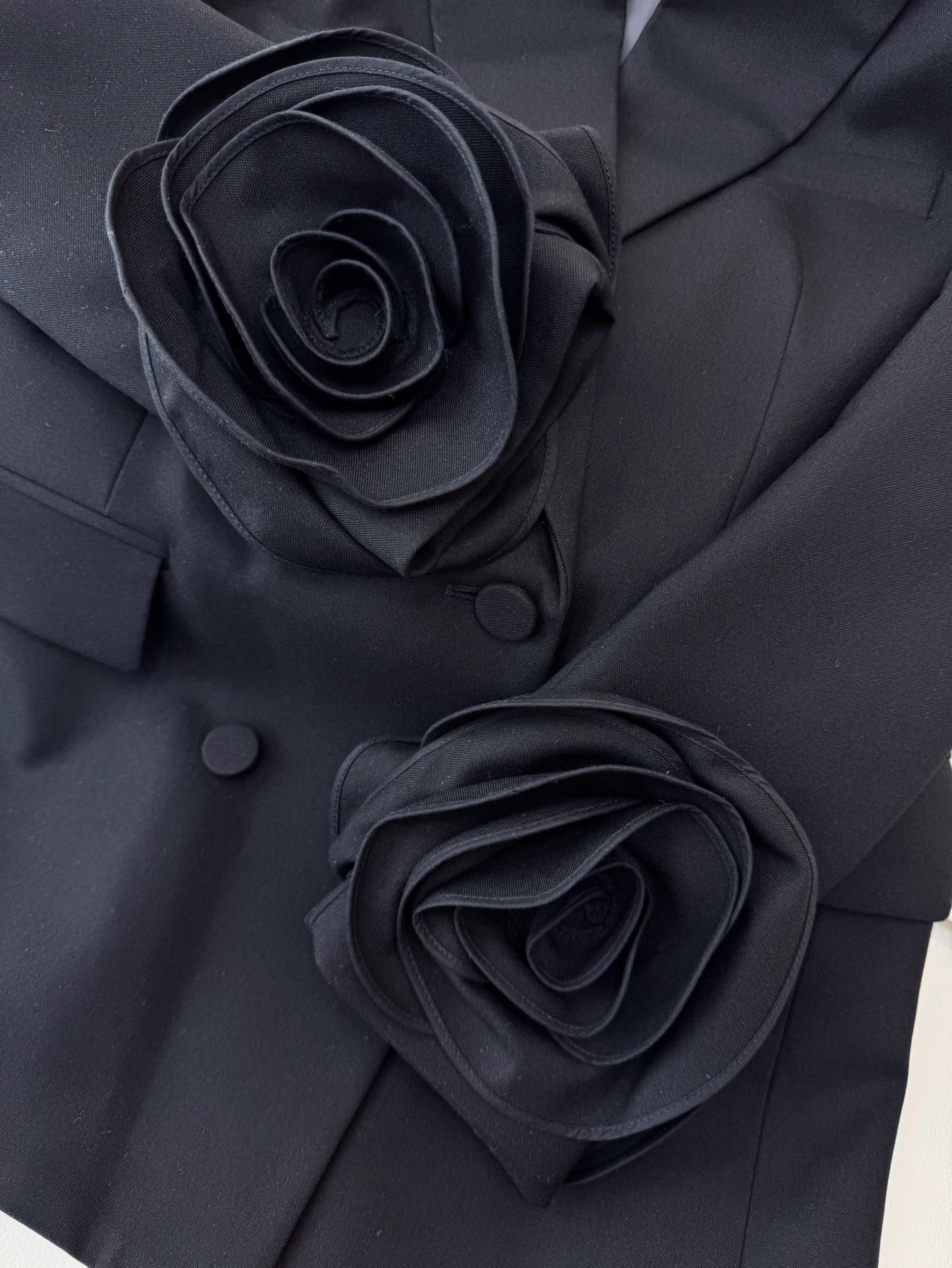 XZ064#新款外套🌾VAL* 华伦家 58%羊毛 双排扣 花朵袖西装外套 黑色 SMLXL