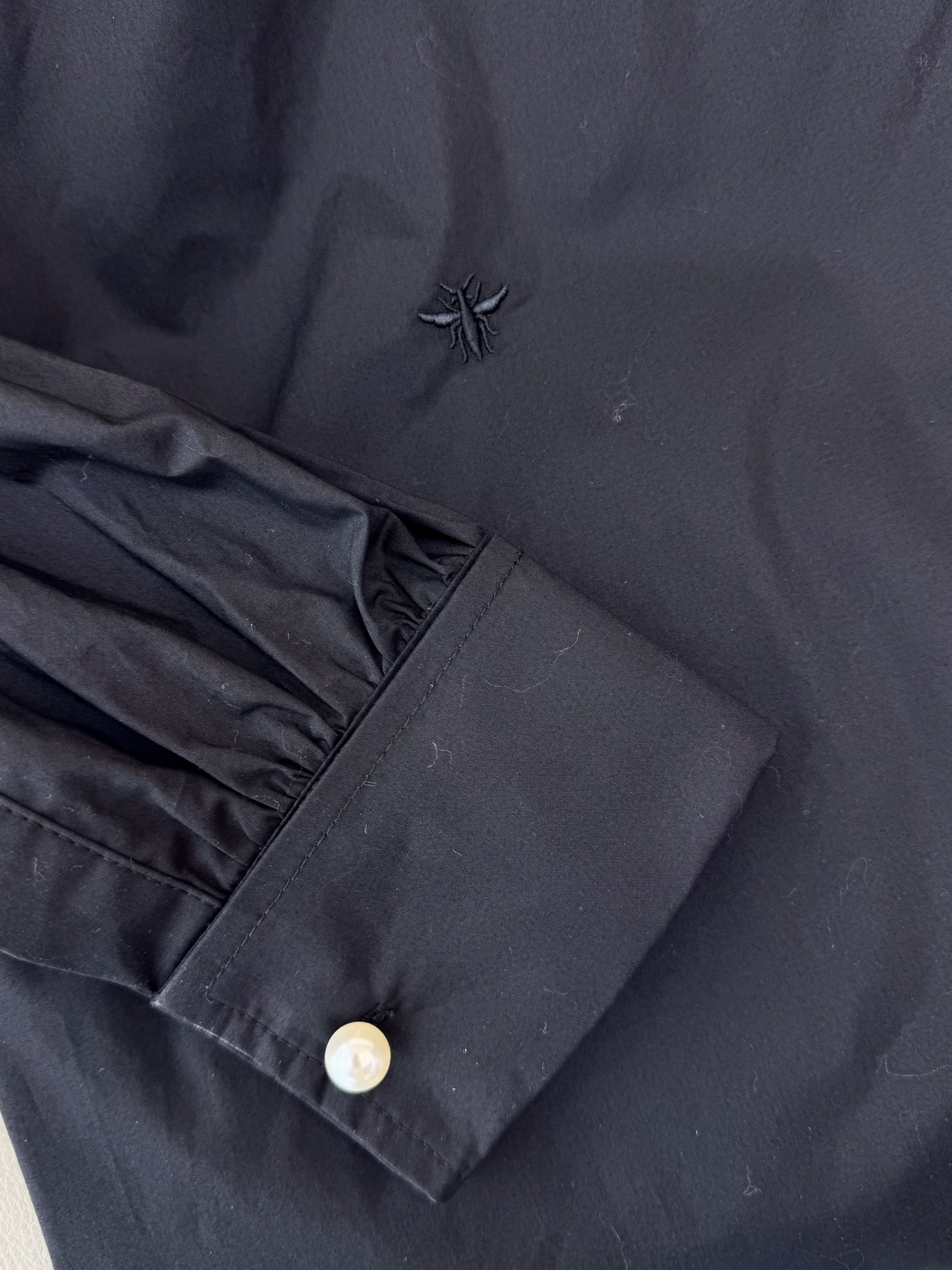 BS602#新款衬衫💕D**R 珍珠扣 宽松长袖衬衫 棉料小蜜蜂刺绣 黑色 白色 36/38/40/42