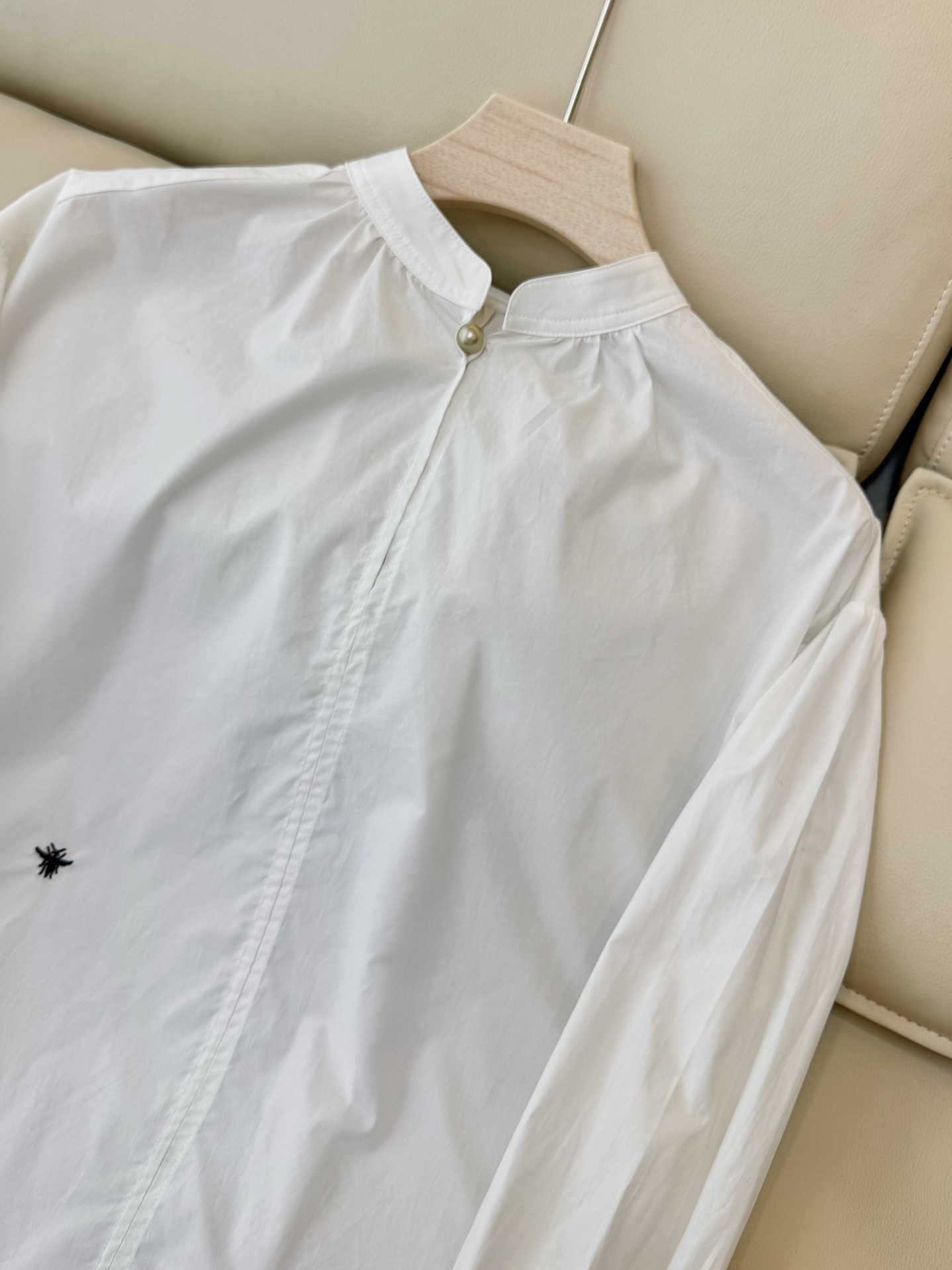 BS602#新款衬衫💕D**R 珍珠扣 宽松长袖衬衫 棉料小蜜蜂刺绣 黑色 白色 36/38/40/42