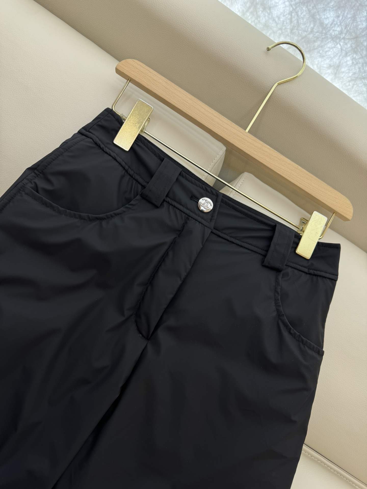 QGL24018#新款羽绒裤⚠️特批。
Chanel 90% 白鸭绒 显瘦羽绒裤 滑雪裤 黄色 黑色 3